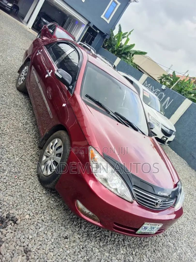 Toyota Camry LE 4dr Sedan (2.4L 4cyl 5M) 2004 Red