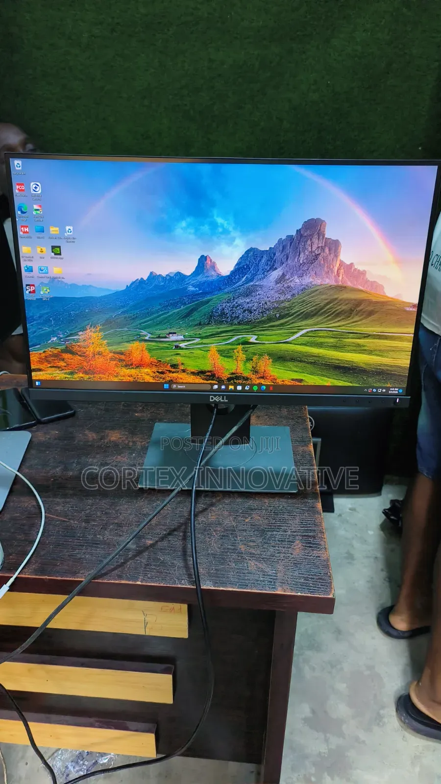 24 Inches IPS Frameless Monitor 1440p HDMI