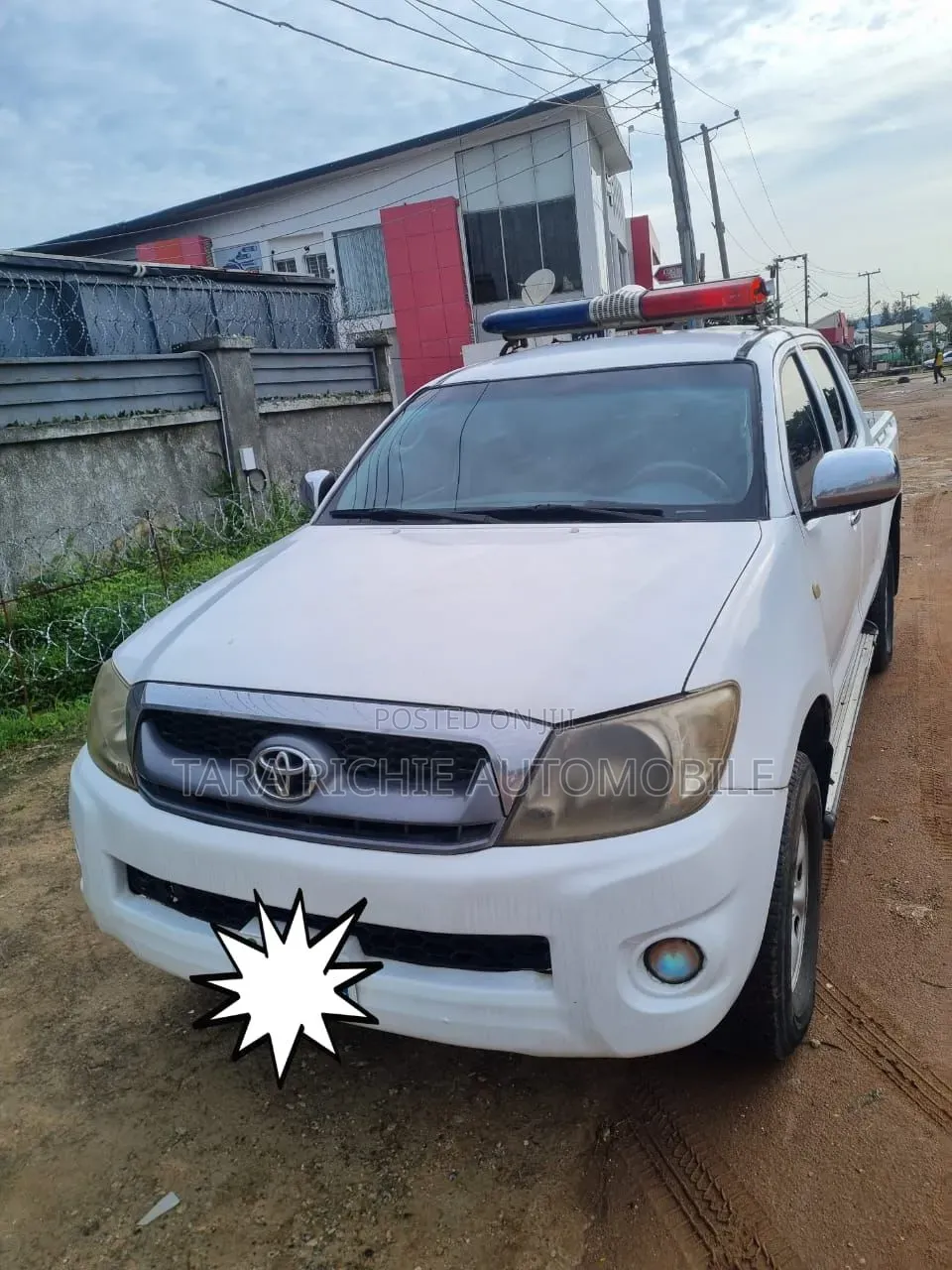 Toyota Hilux 2011 White