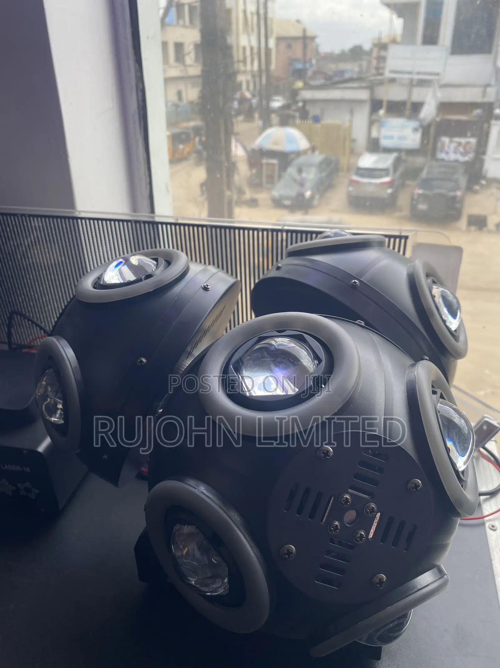 3-Head Moving Light