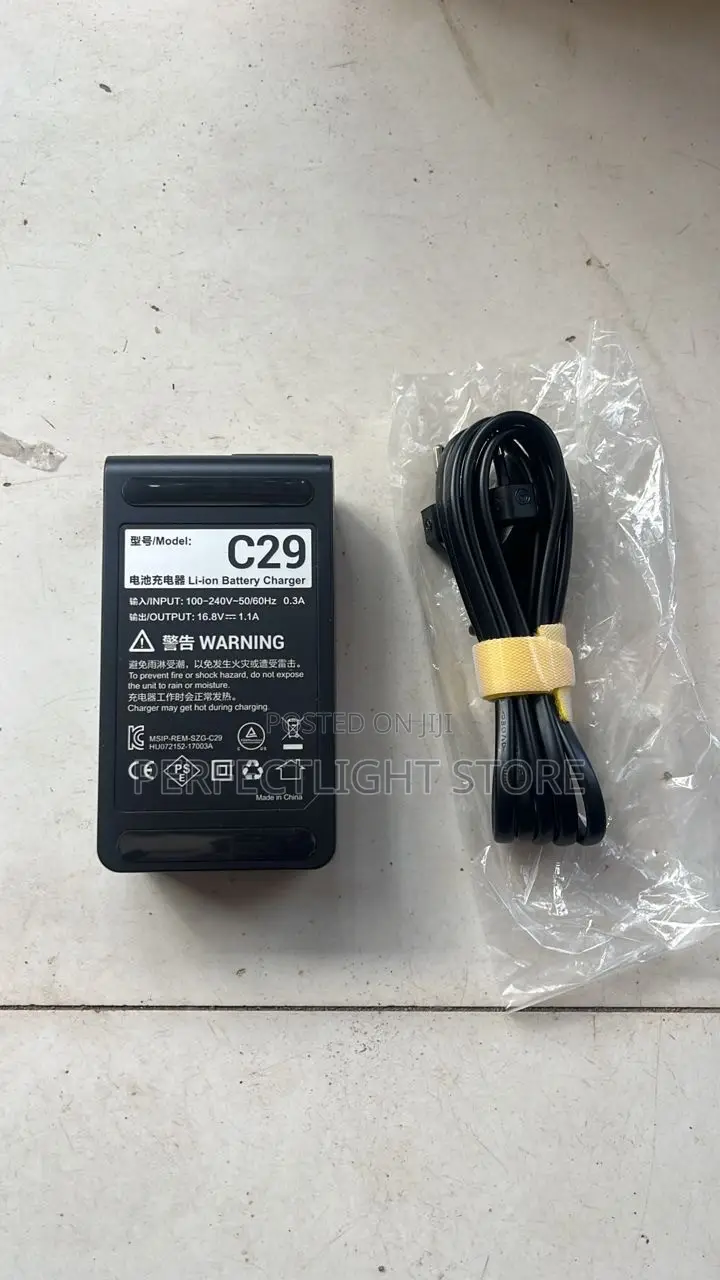AD 200 Charger Godox