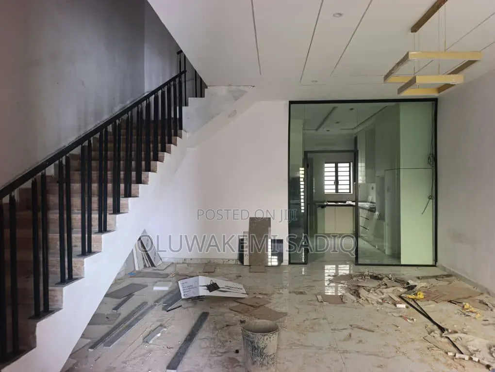 4bdrm Duplex in Ikeja Gra for rent