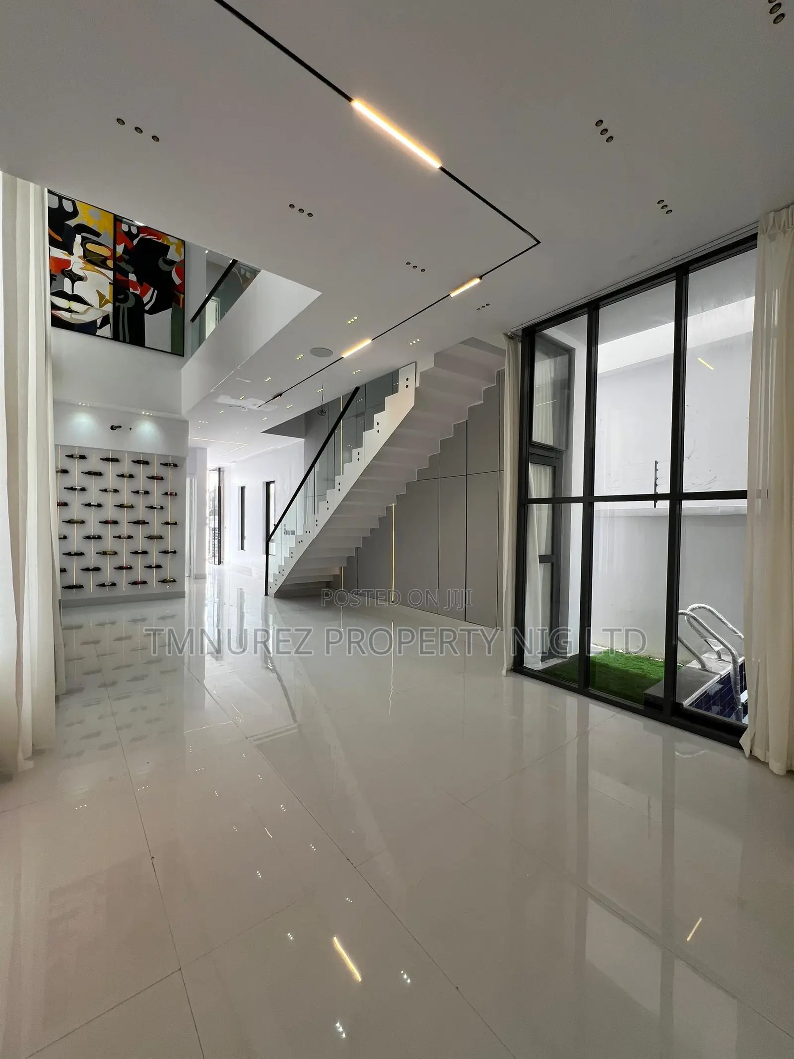 5bdrm Duplex in Ikota for sale