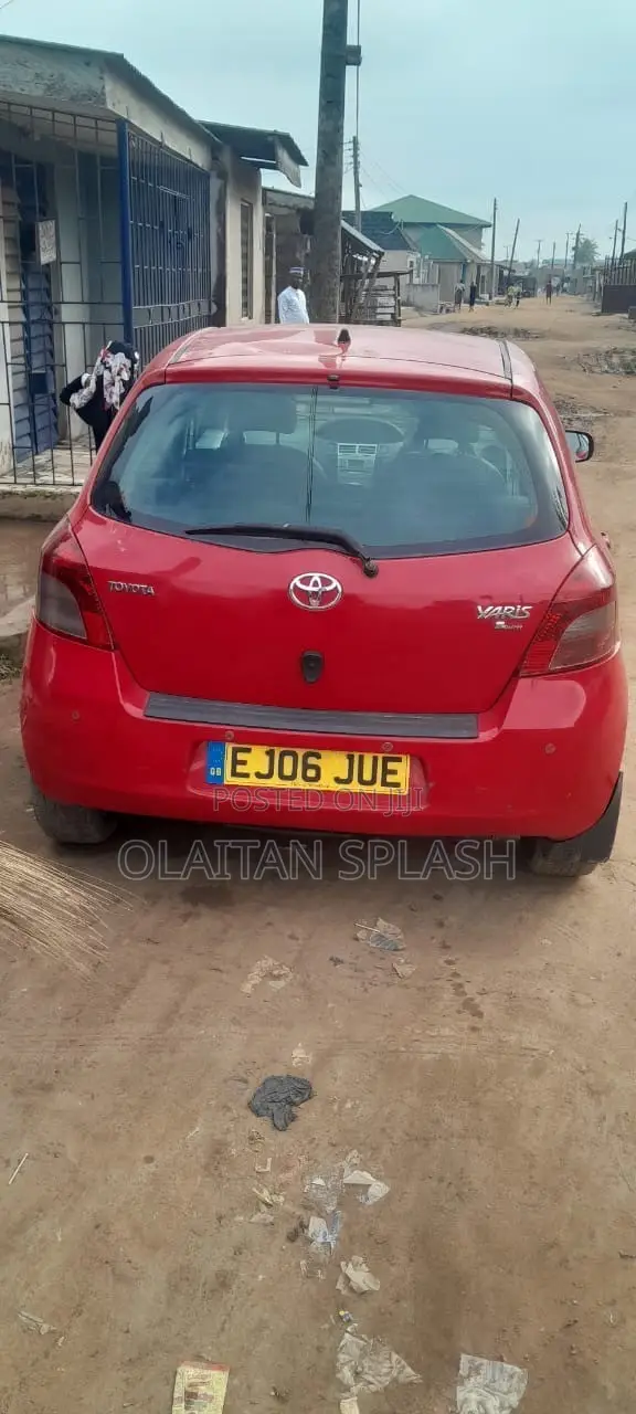 Toyota Yaris 2008 Red