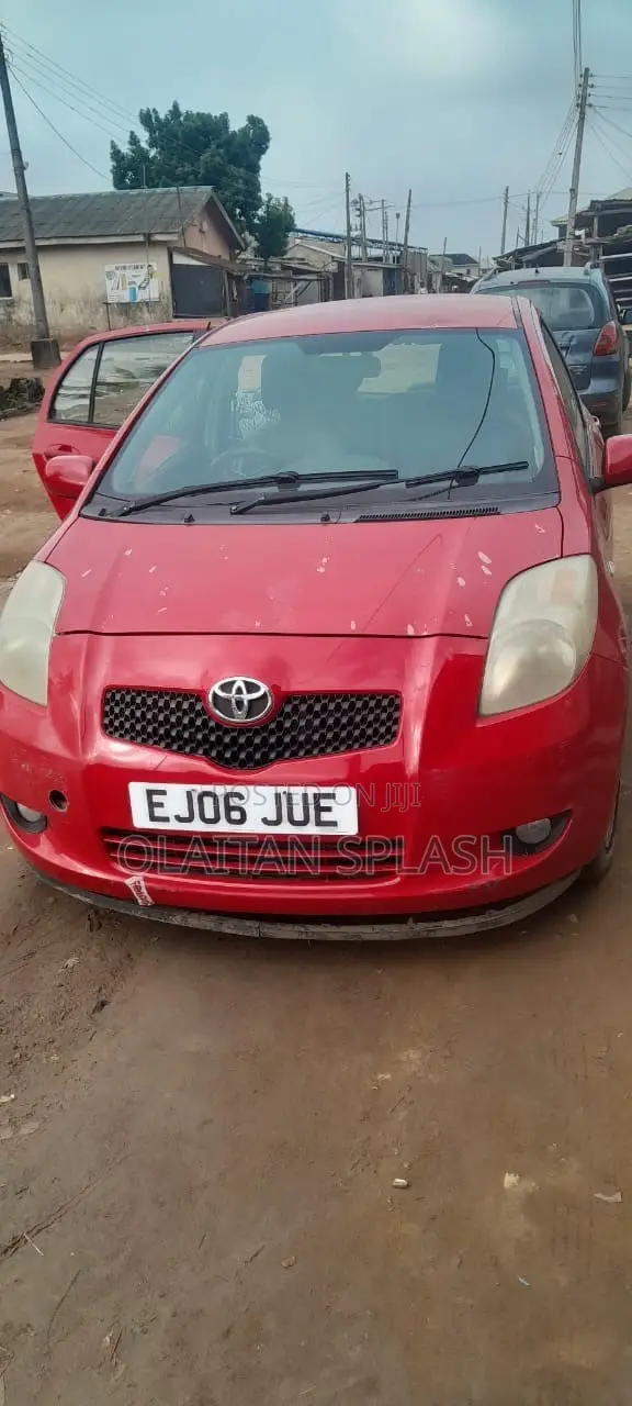 Toyota Yaris 2008 Red