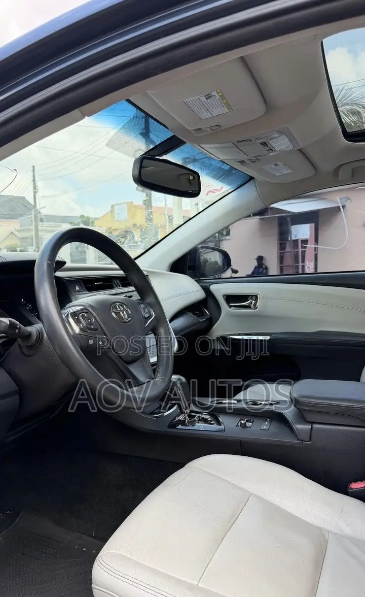 Toyota Avalon Touring Sedan FWD (3.5 6cyl 6A) 2017 Black