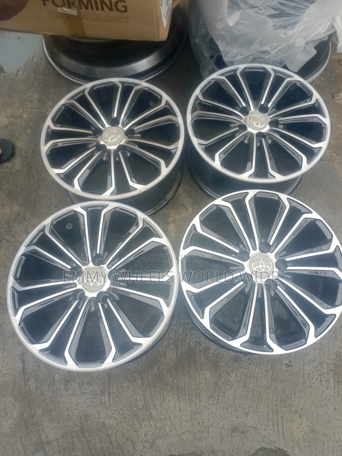 15inches for Toyota Corolla Black and Stainless