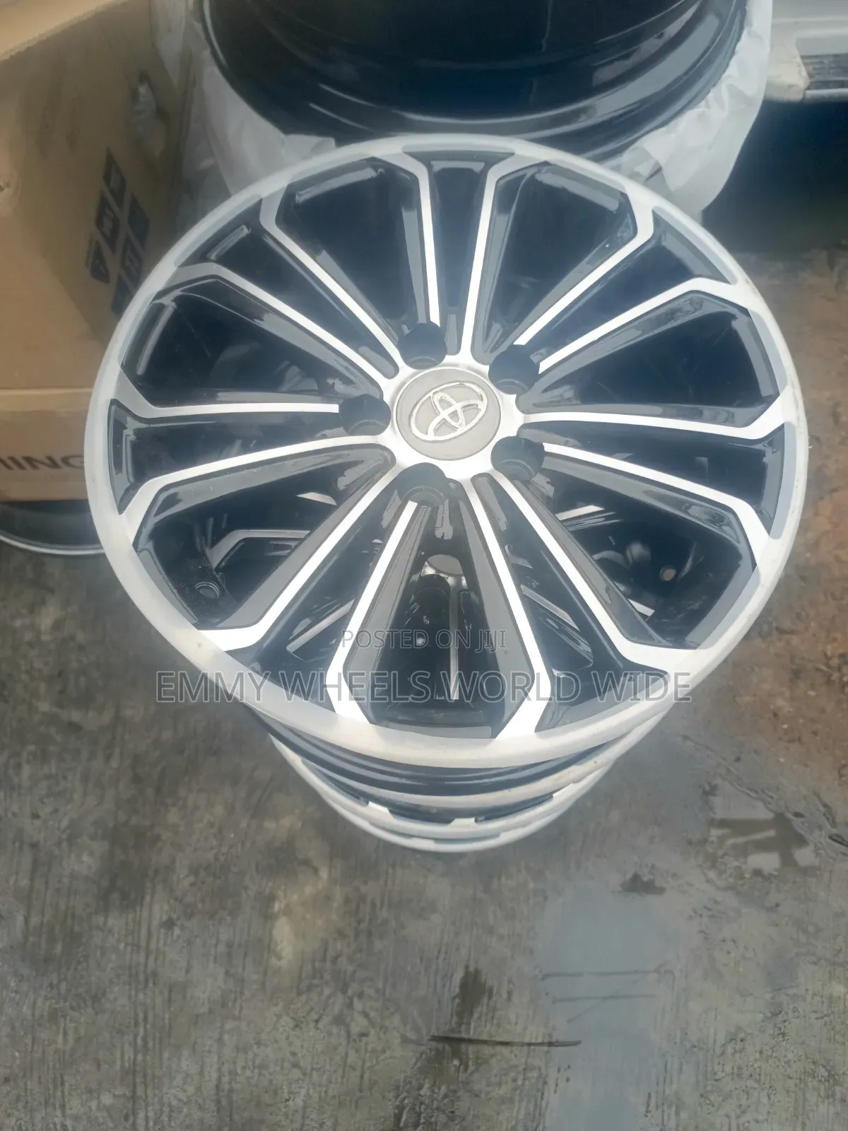 15inches for Toyota Corolla Black and Stainless