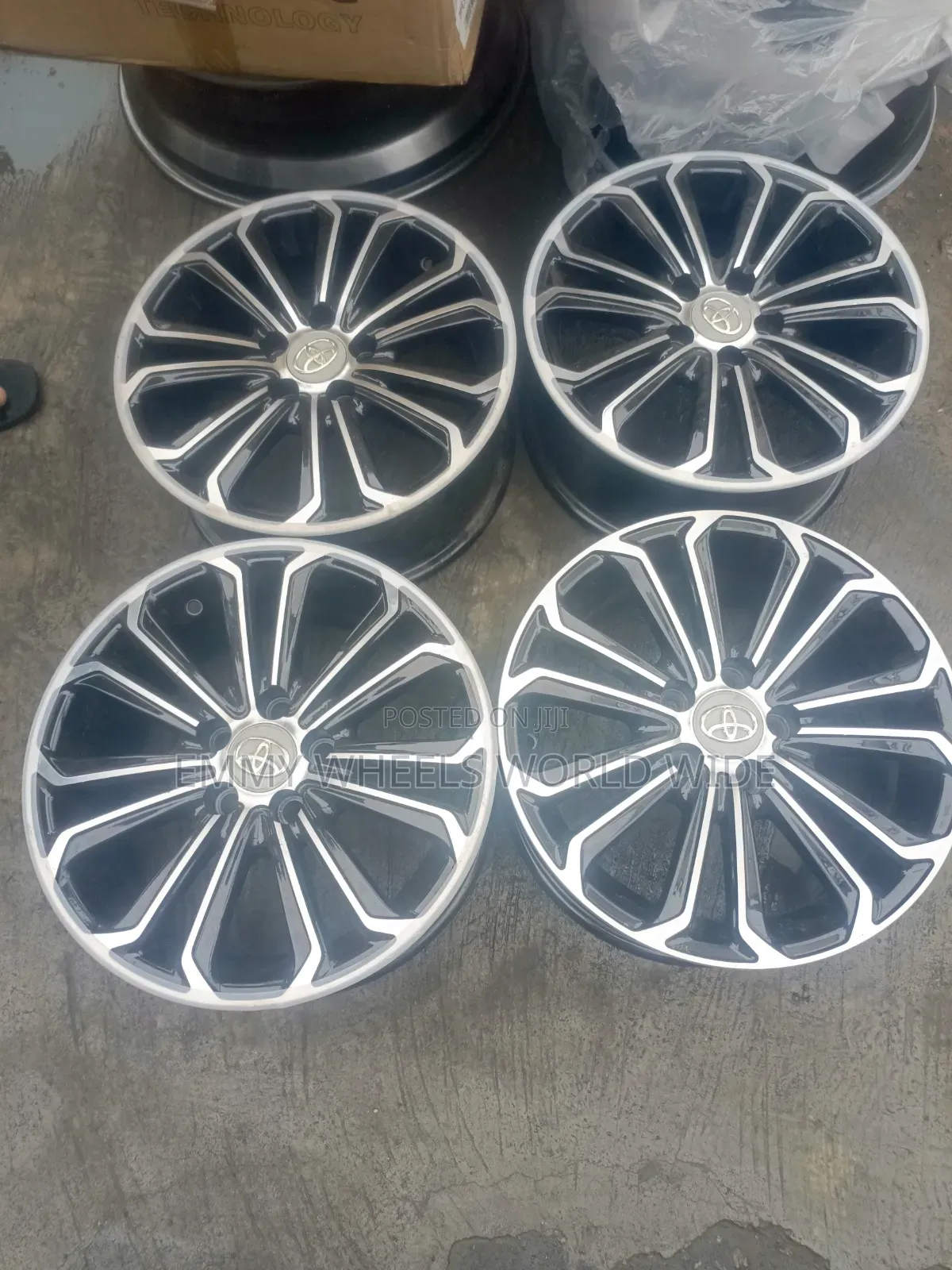 15inches for Toyota Corolla Black and Stainless