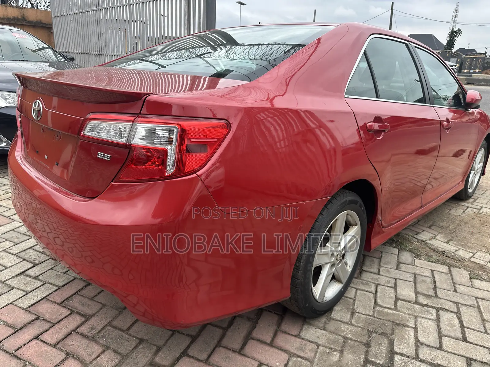 Toyota Camry SE 4dr Sedan (2.5L 4cyl 6A) 2013 Red