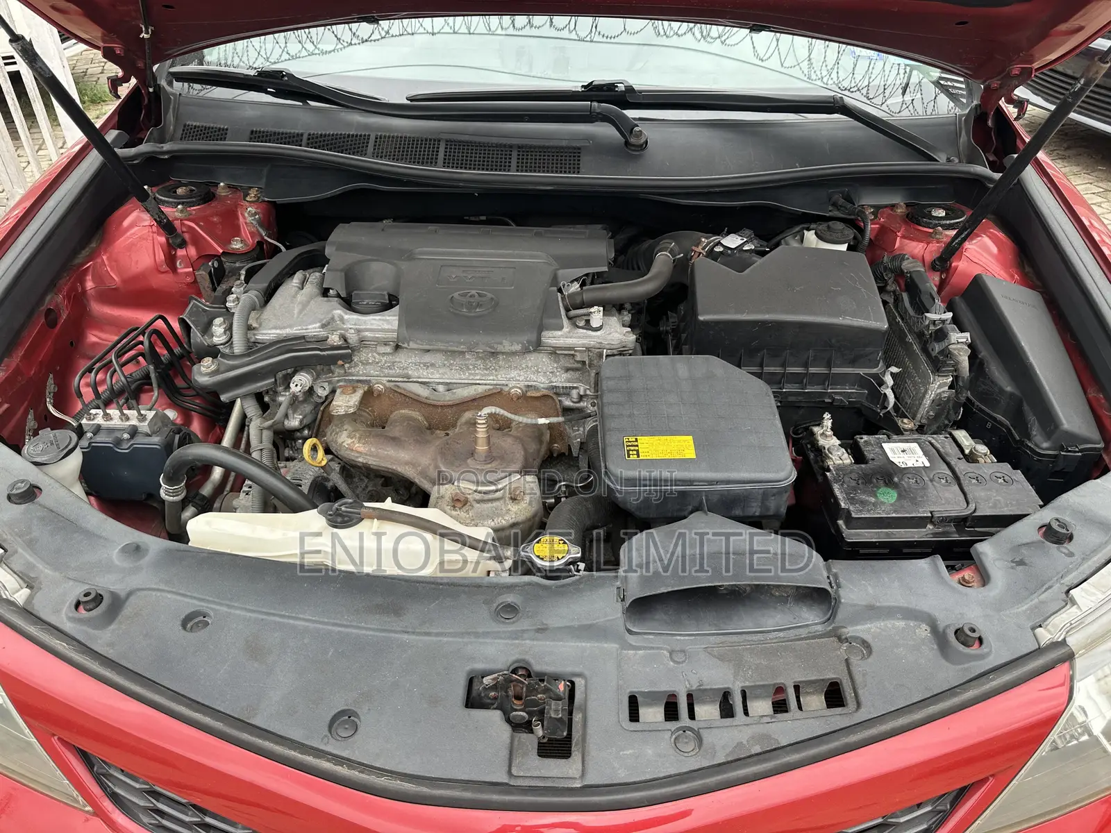 Toyota Camry SE 4dr Sedan (2.5L 4cyl 6A) 2013 Red