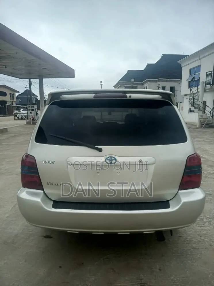 Toyota Highlander 2004 Brown