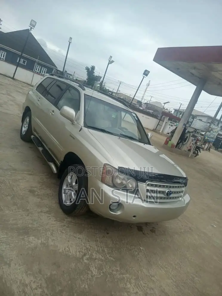 Toyota Highlander 2004 Brown