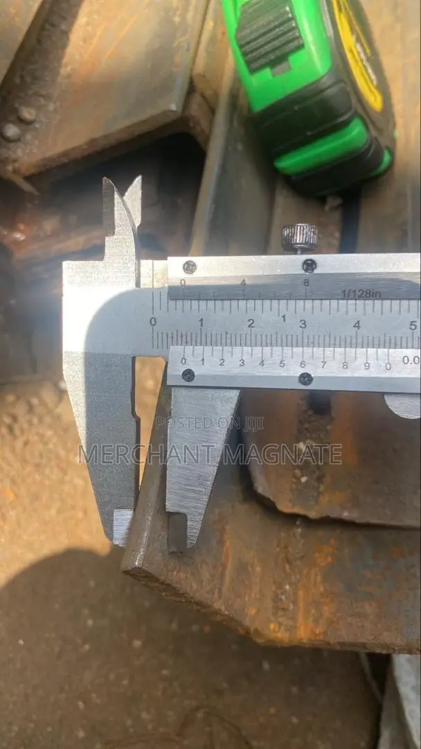 80x80x8mm Equal Angle Iron
