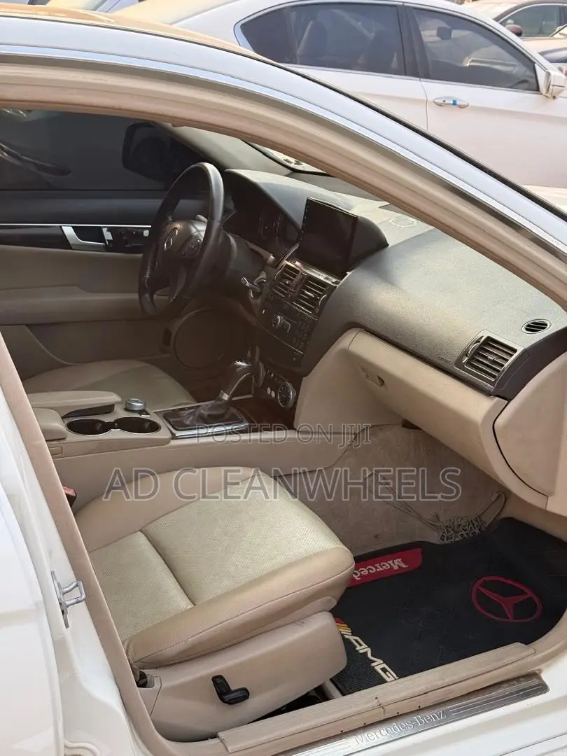 Mercedes-Benz C300 2009 White