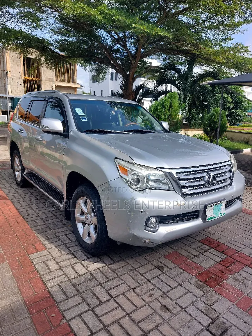 Lexus GX 2011 Silver