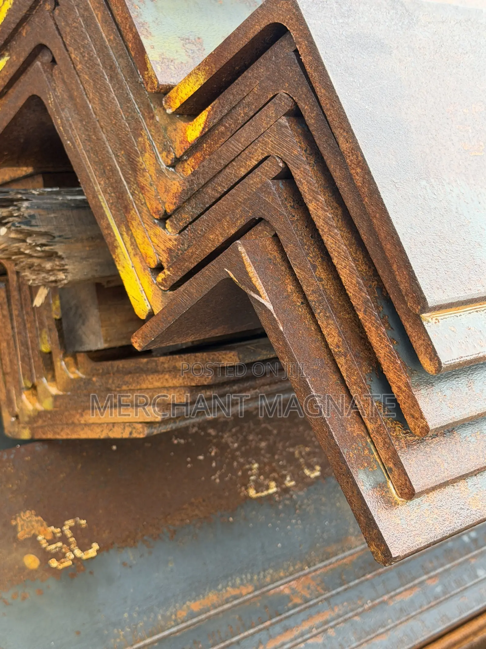 100×100×10mm Angle Bar – Heavy-Duty Structural Steel