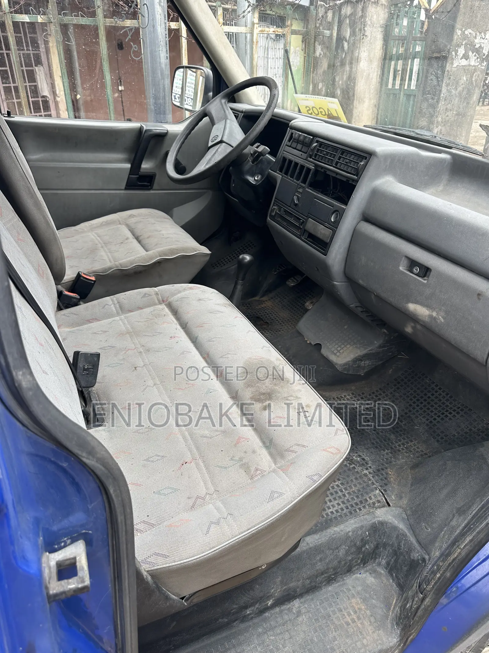 Volkswagen Caravell 1999 Blue
