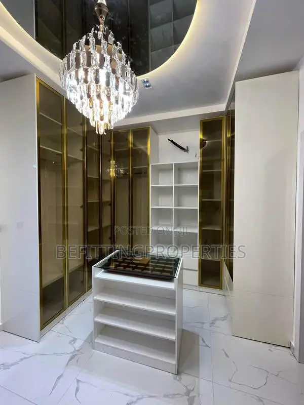 7bdrm Duplex in Lekki for sale