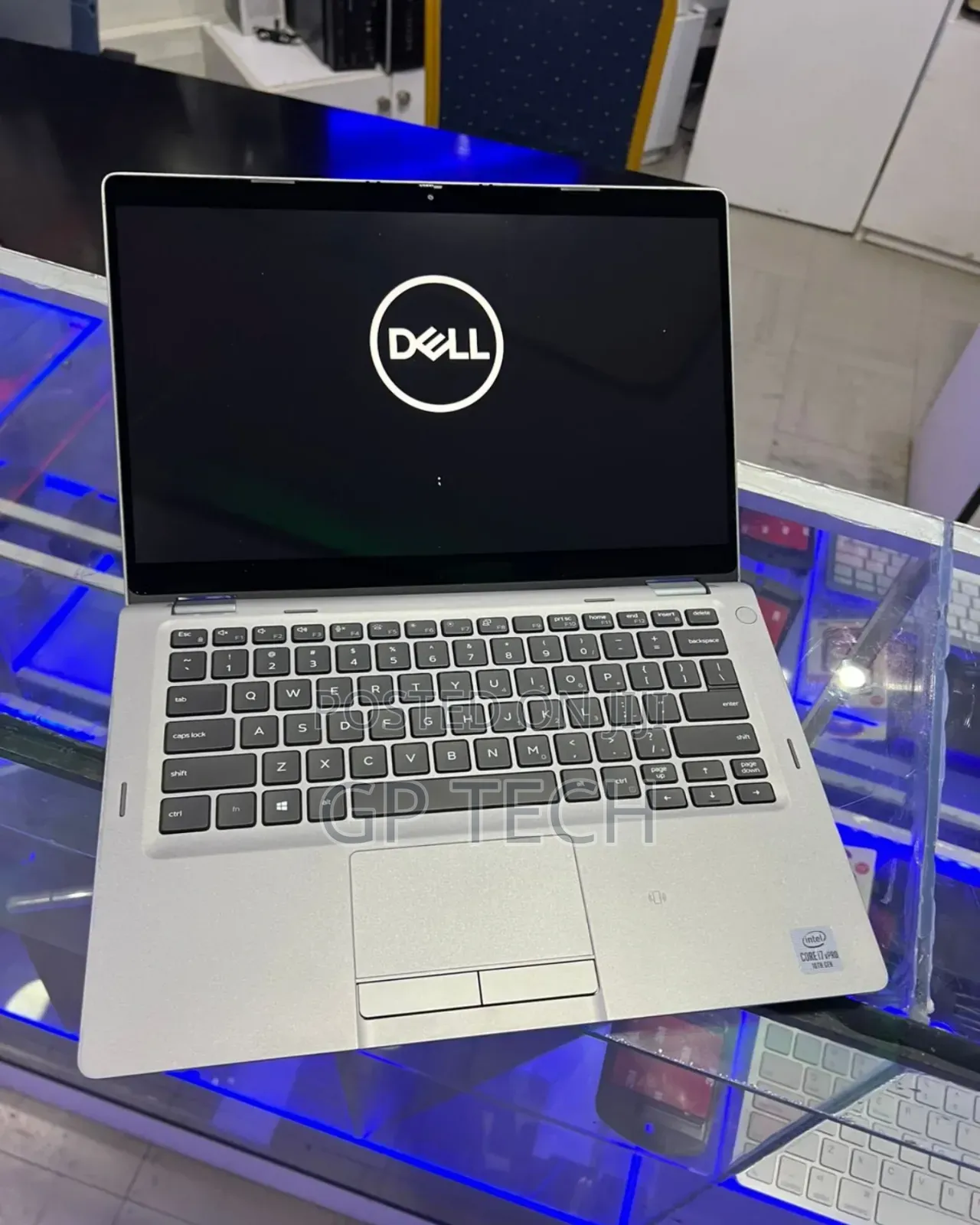 Laptop Dell Latitude 5310 2-in-1 8GB Intel Core i7 SSD 256GB