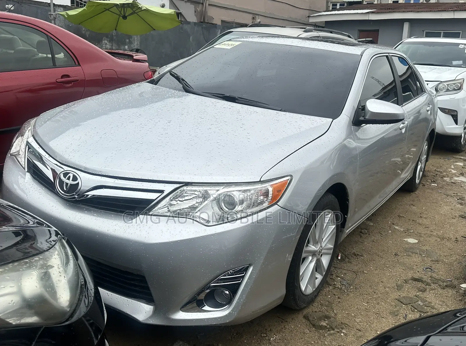 Toyota Camry XLE 4dr Sedan (2.5L 4cyl 6A) 2012 Silver