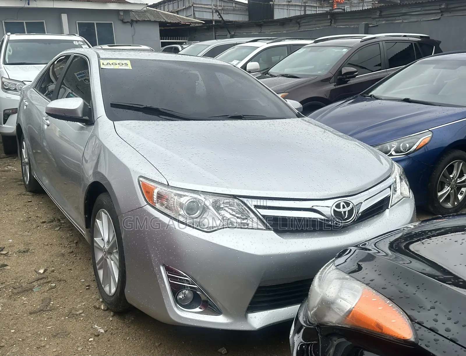 Toyota Camry XLE 4dr Sedan (2.5L 4cyl 6A) 2012 Silver