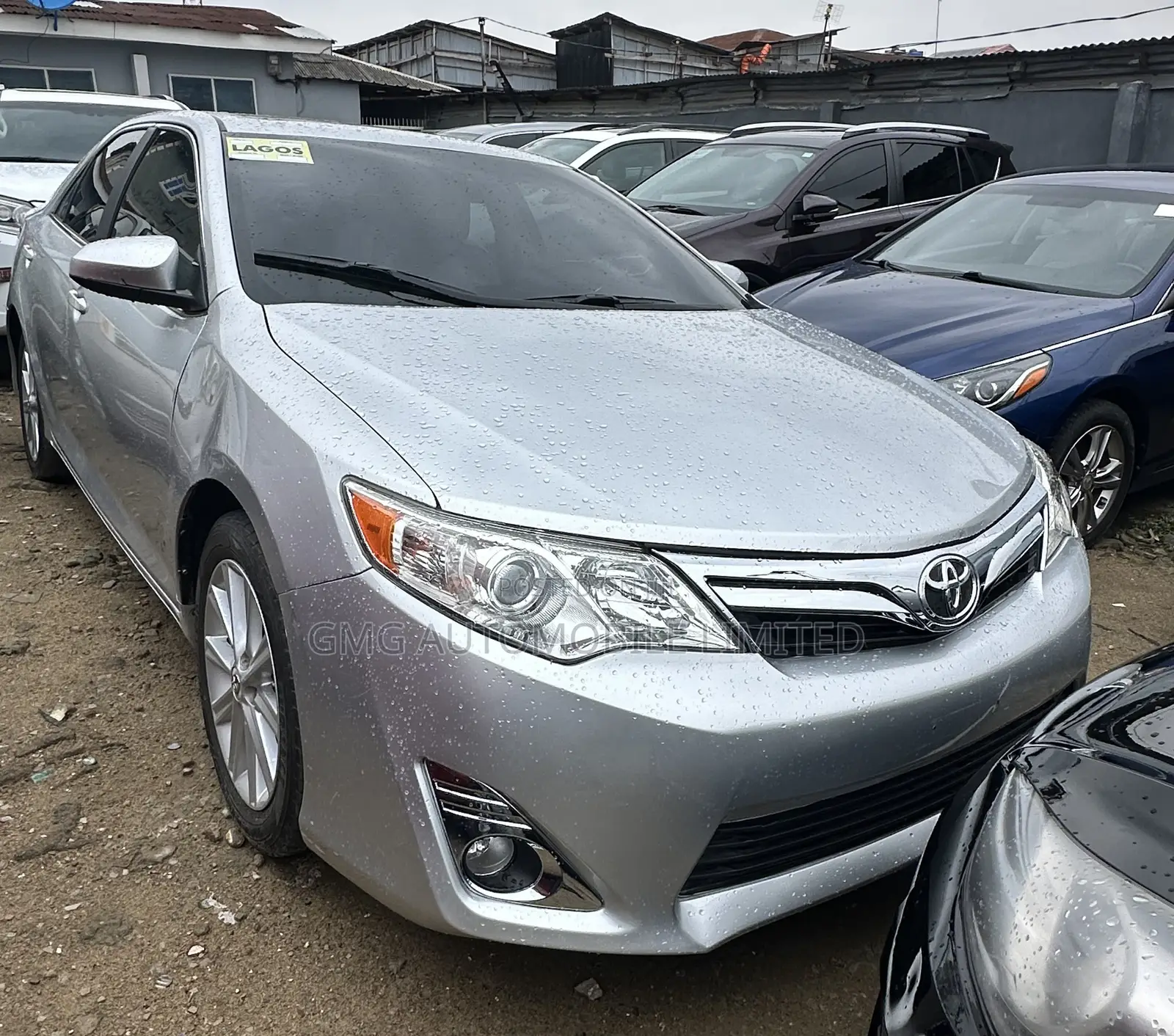 Toyota Camry XLE 4dr Sedan (2.5L 4cyl 6A) 2012 Silver
