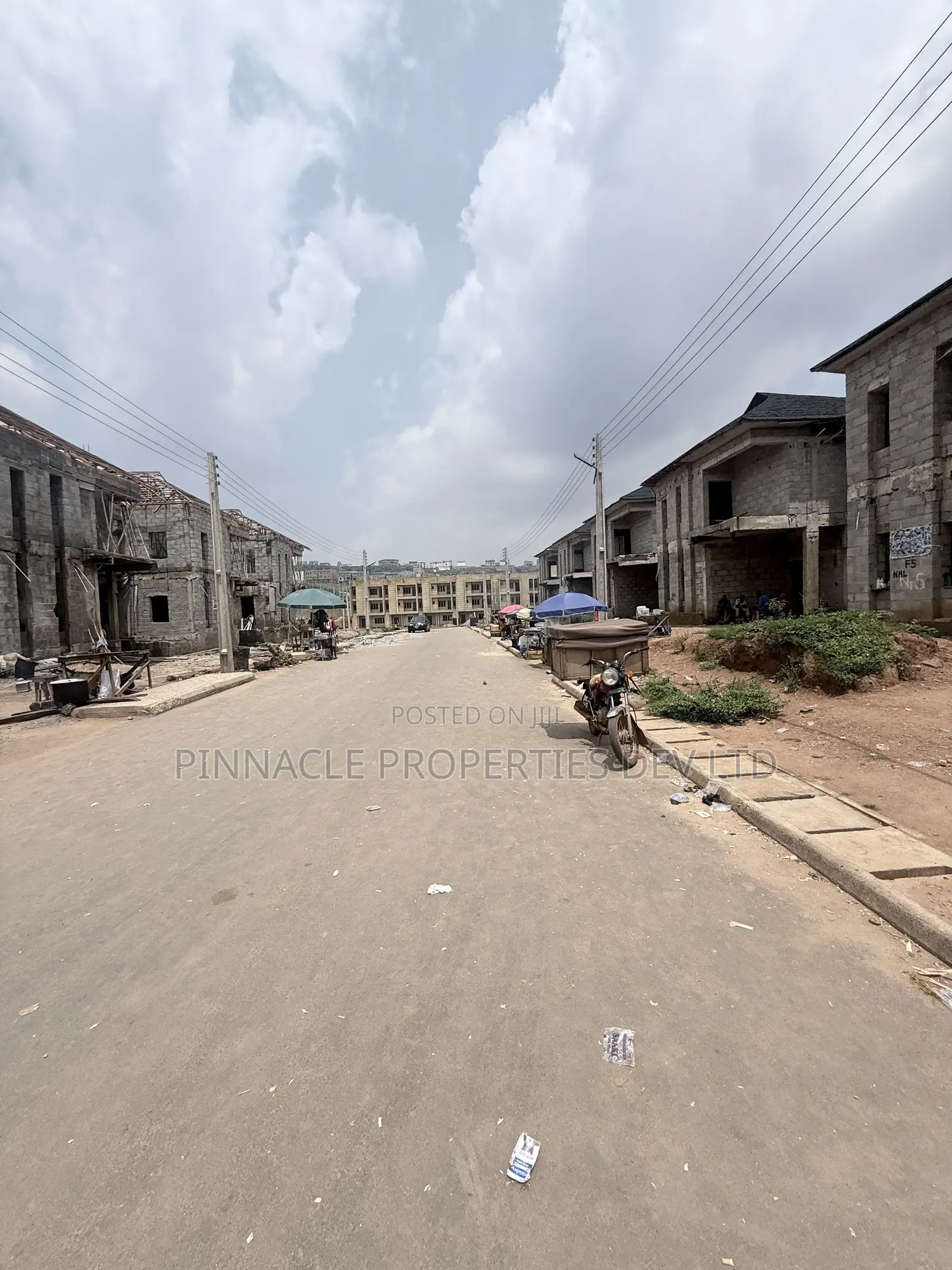 5bdrm Duplex in Admiralty Estate for sale