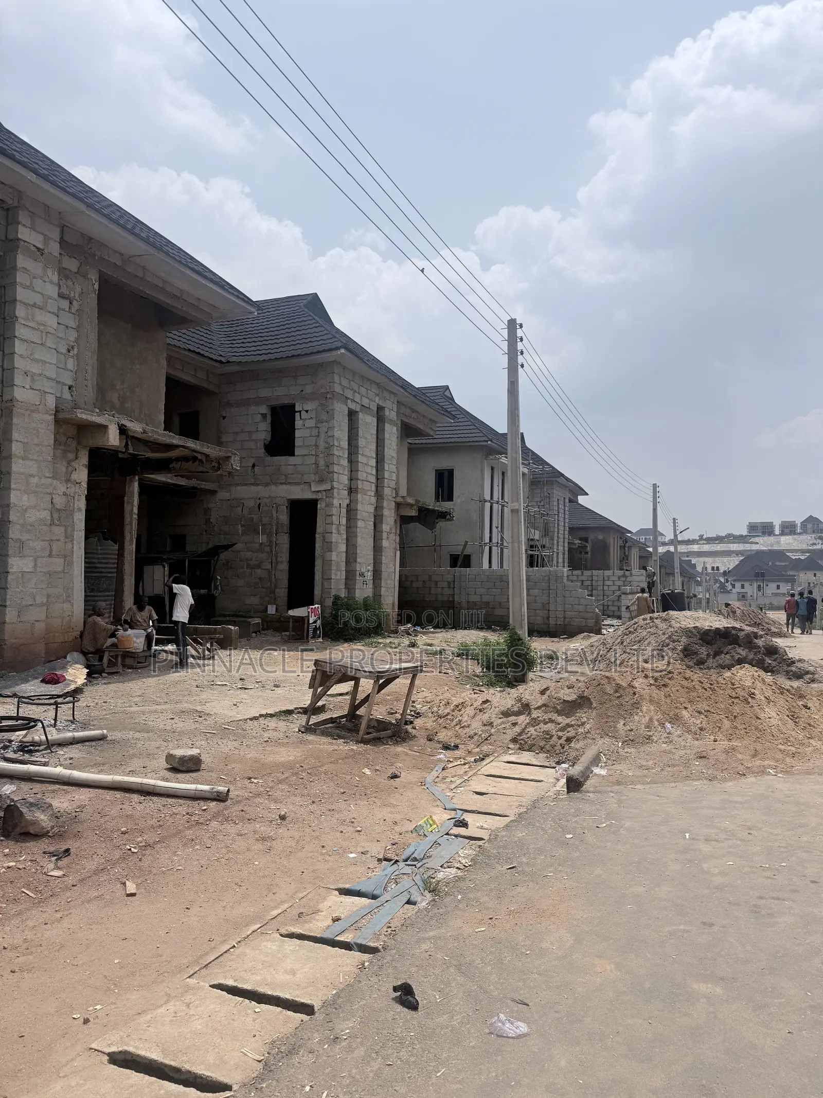 5bdrm Duplex in Admiralty Estate for sale