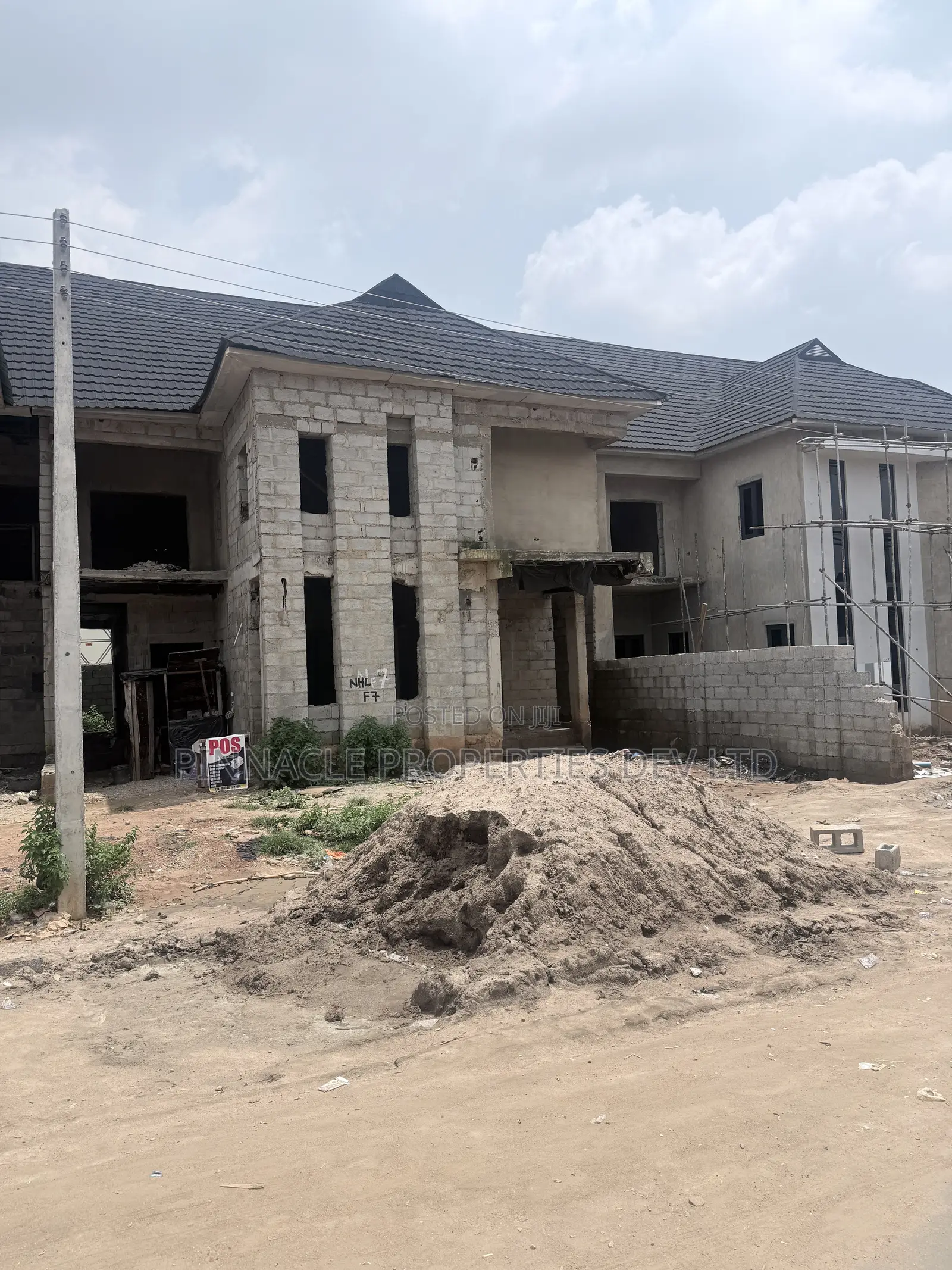 5bdrm Duplex in Admiralty Estate for sale