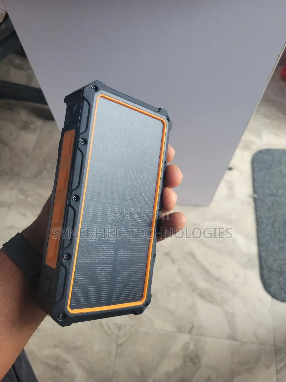 Hand Crank Generator Solar PowerBank 3 in 1 With Built-in Cables