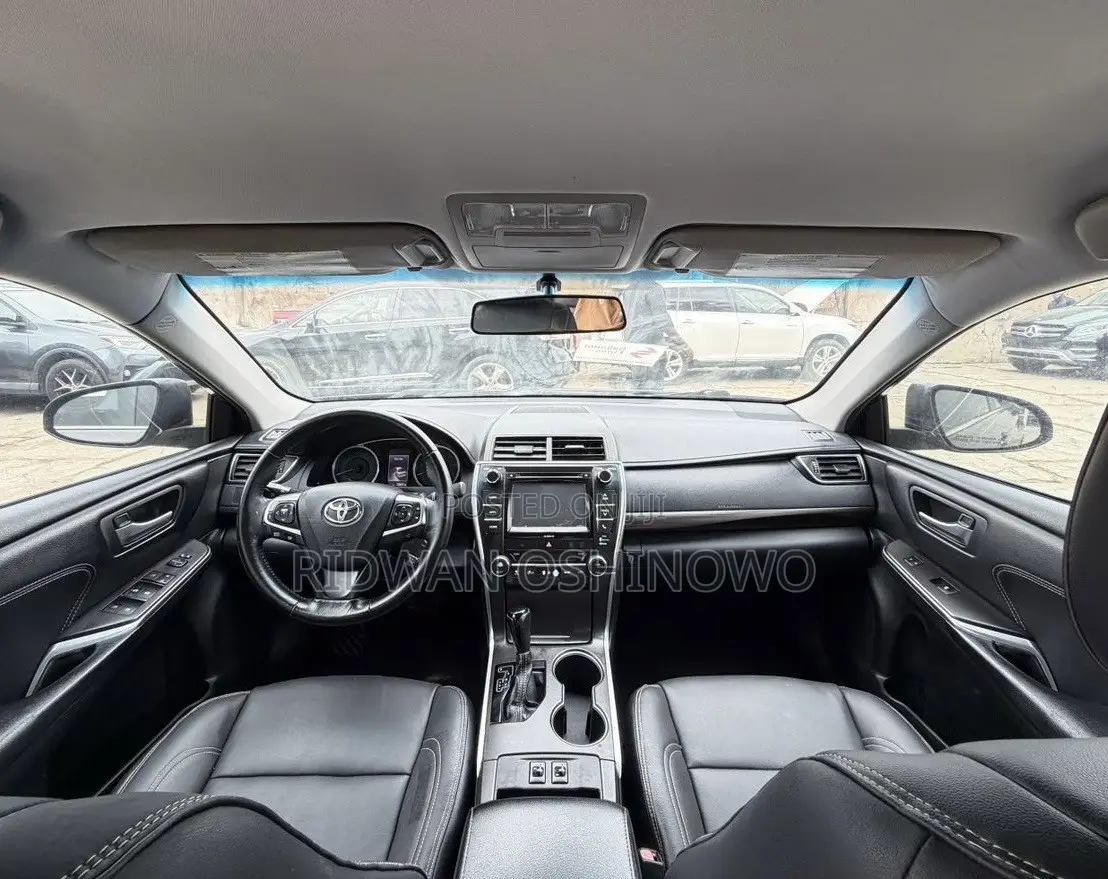 Toyota Camry 2016 Gray