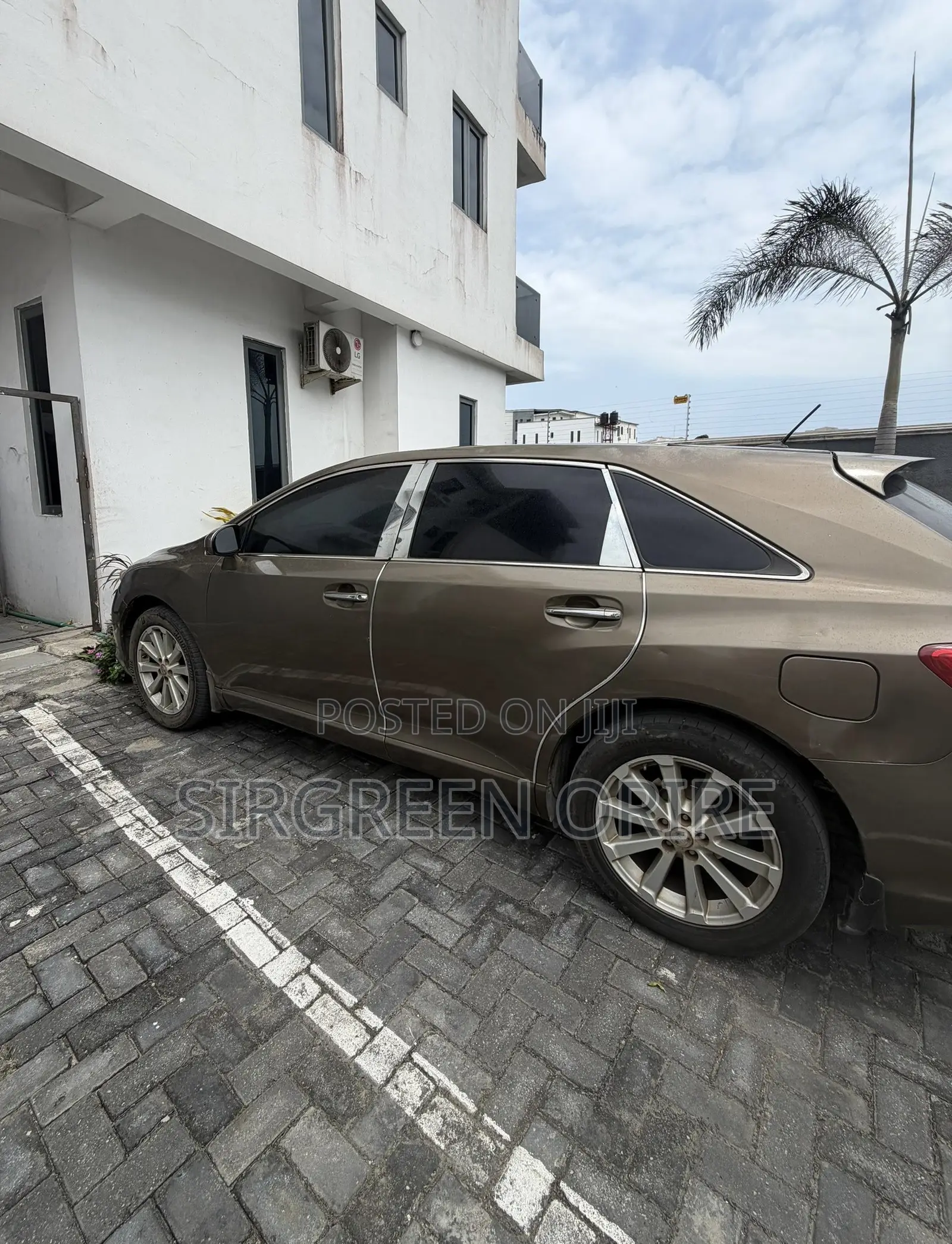 Toyota Venza 2011 Gold
