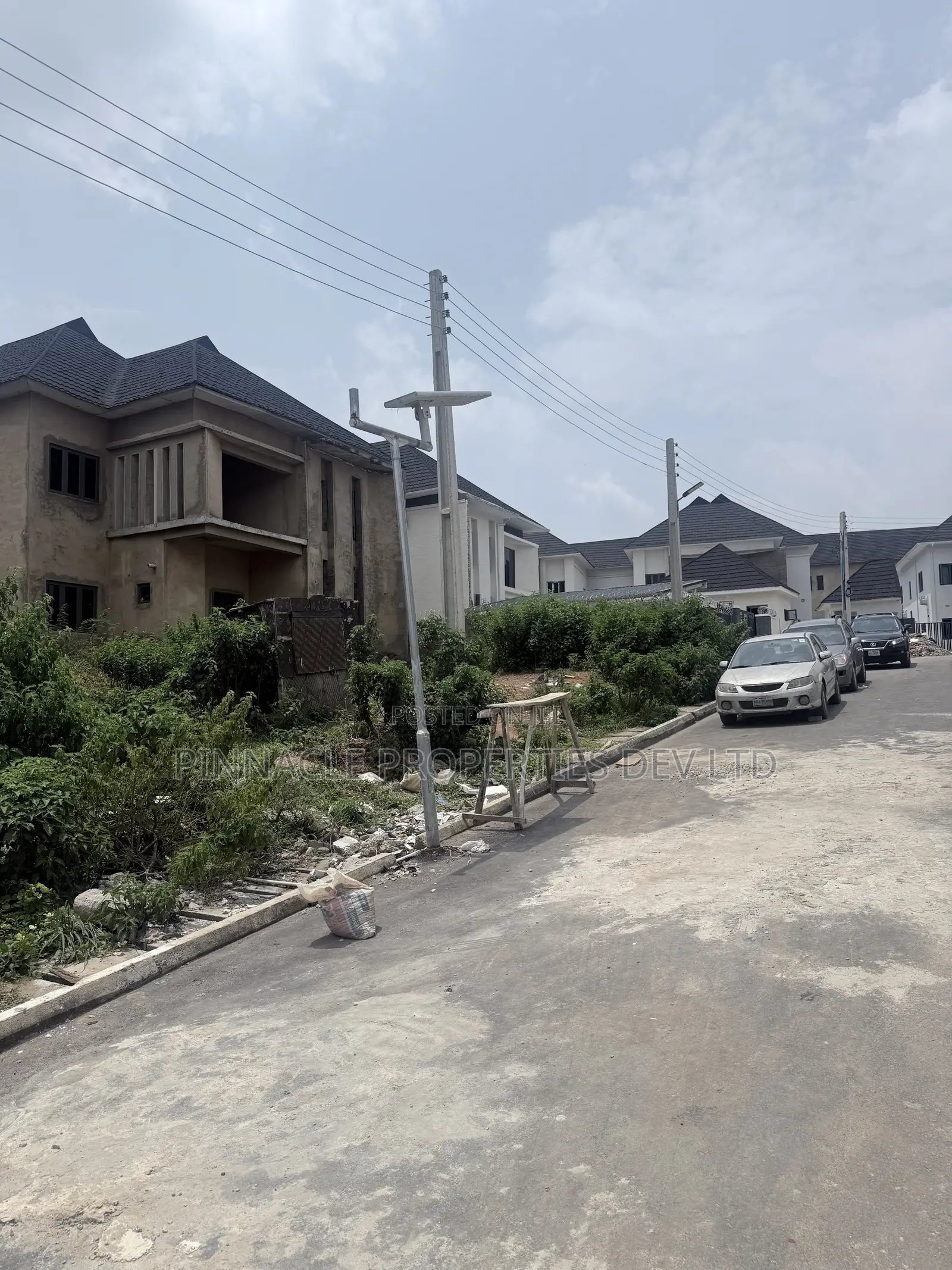 4bdrm Duplex in Admiralty Estate for sale