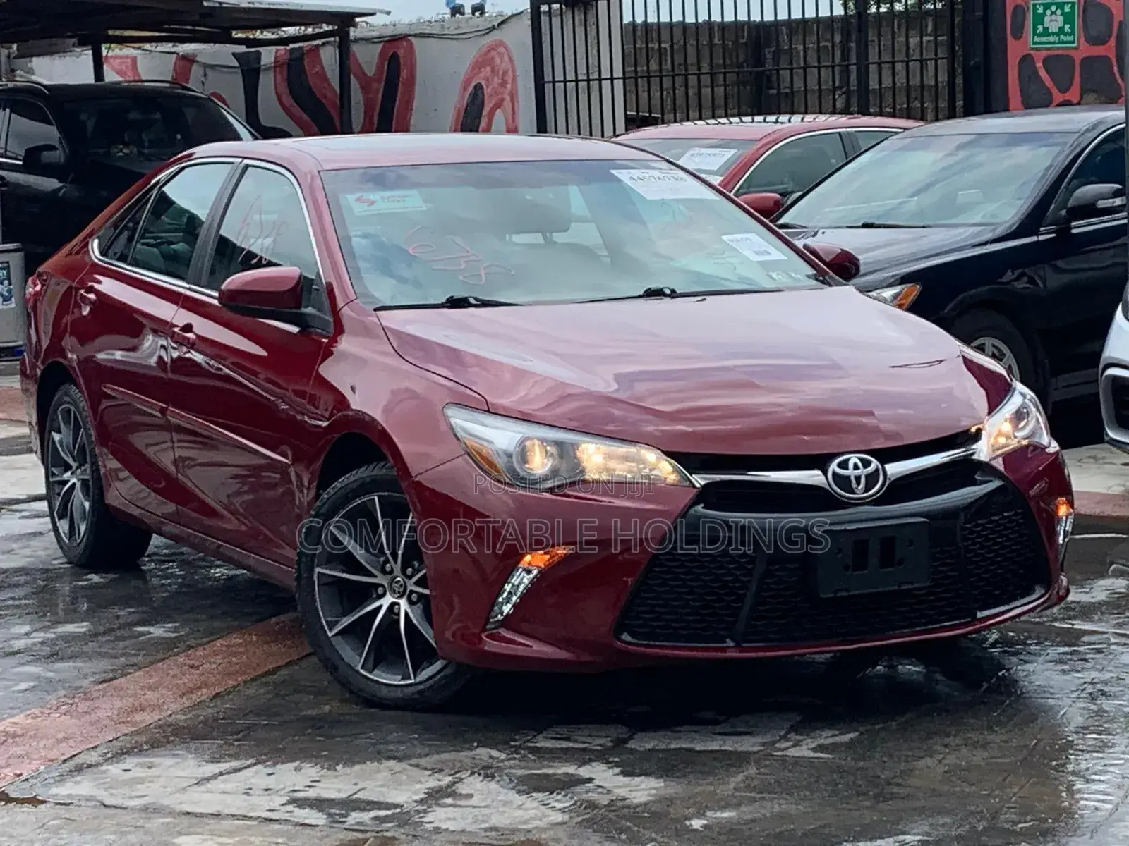 Toyota Camry XSE 4dr Sedan (2.5L 4cyl 6A) 2015