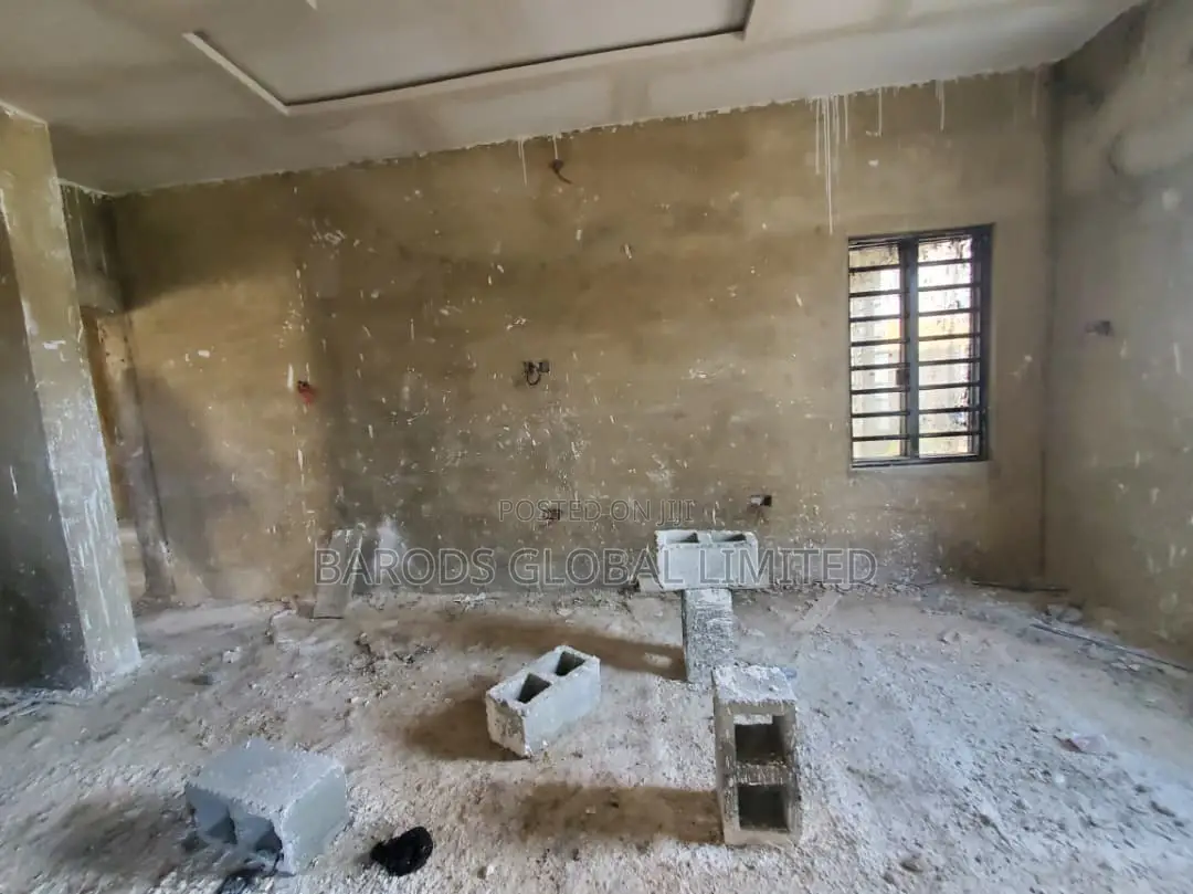5bdrm Duplex in Osoba Hilltop Gra,, Abeokuta South for sale