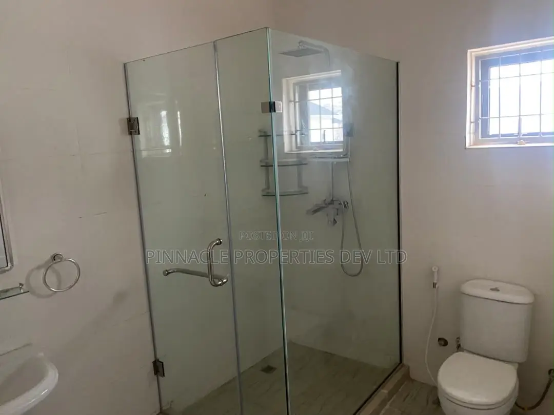 4bdrm Duplex in Admiralty Estate for sale