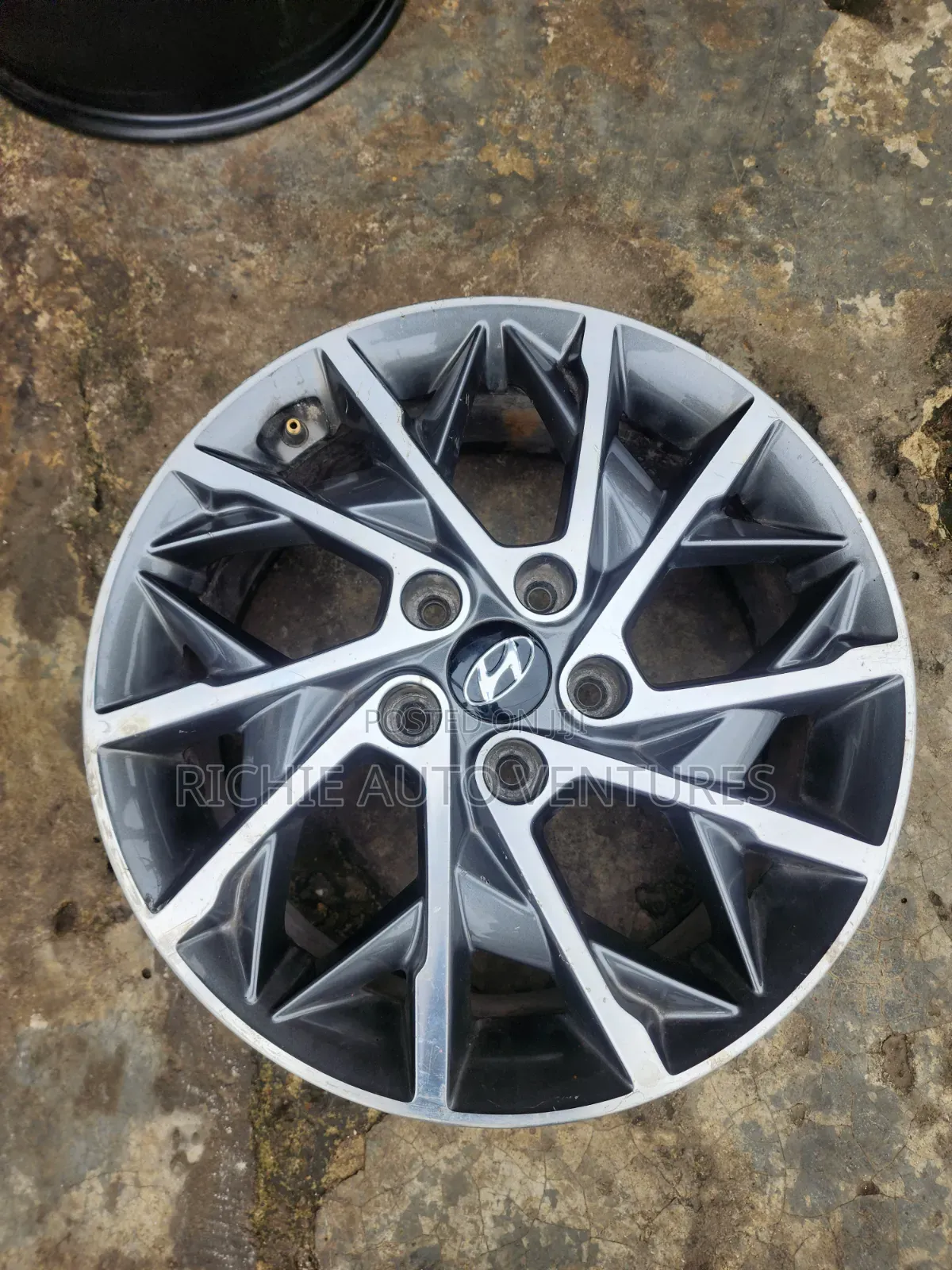 17-Inch Hyundai Rim.