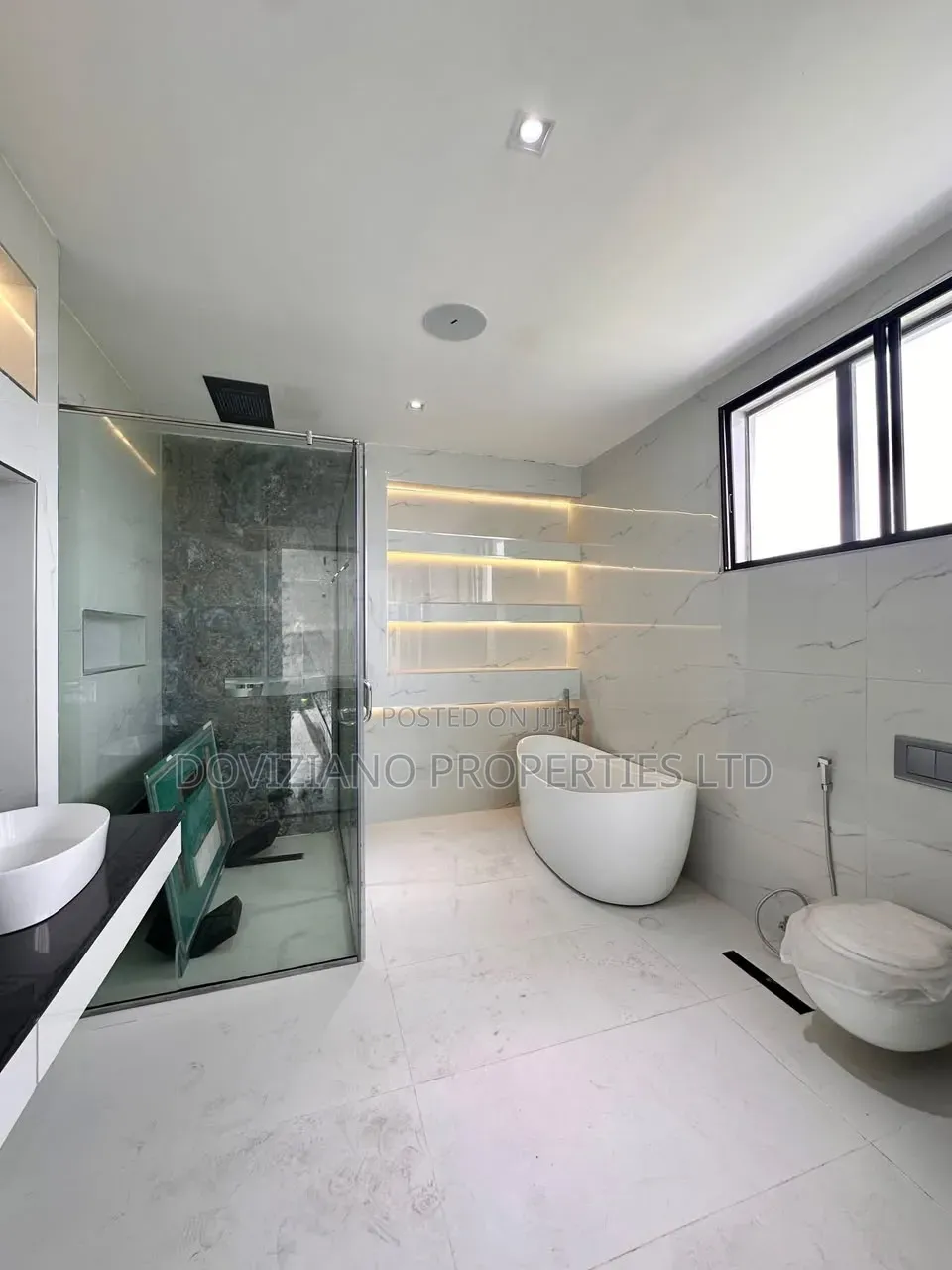 5bdrm Duplex in Ikate for sale