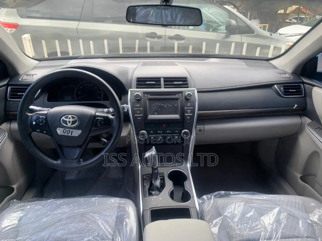 Toyota Camry 2016 Black