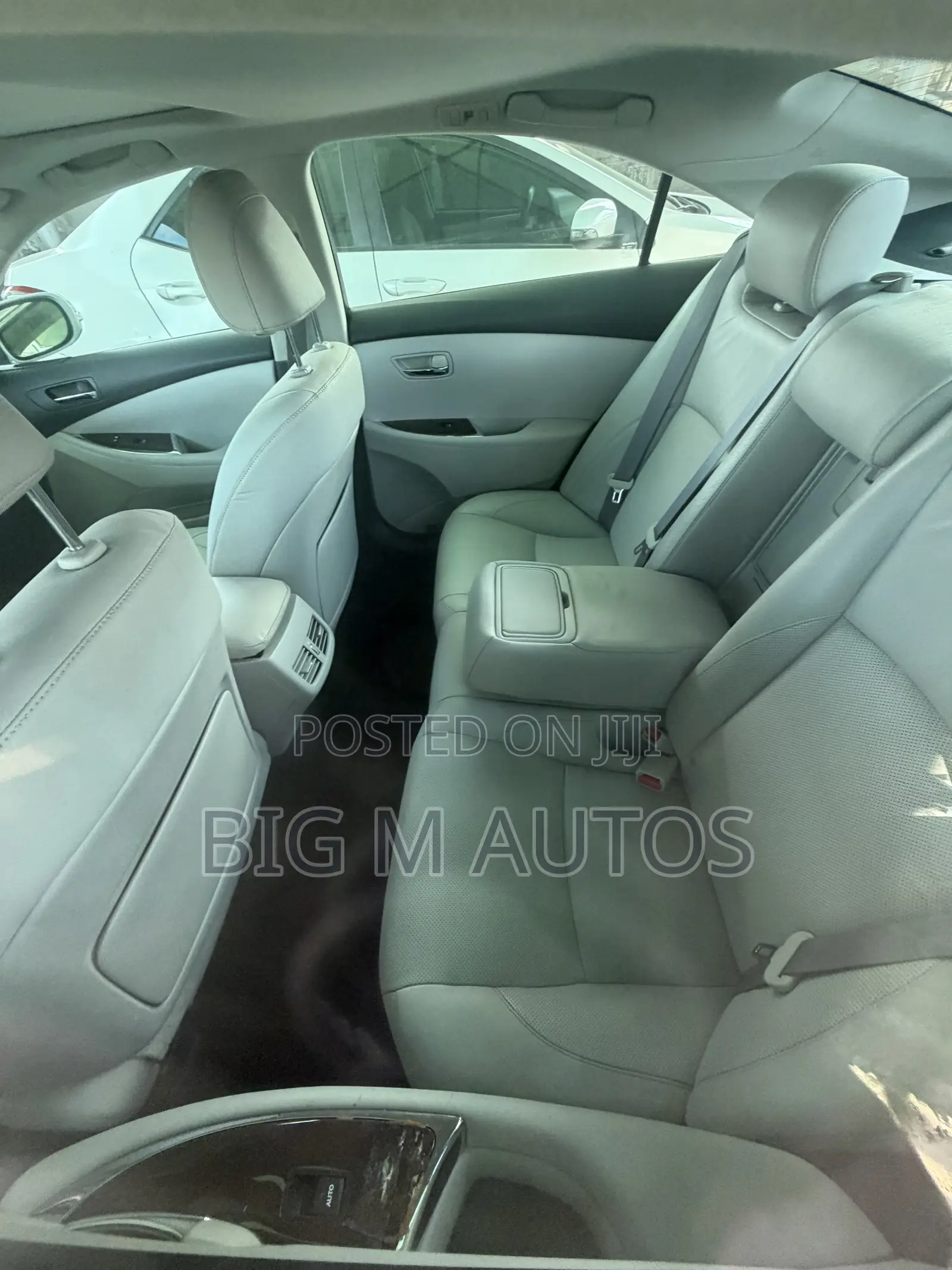 Lexus ES 2012 Silver