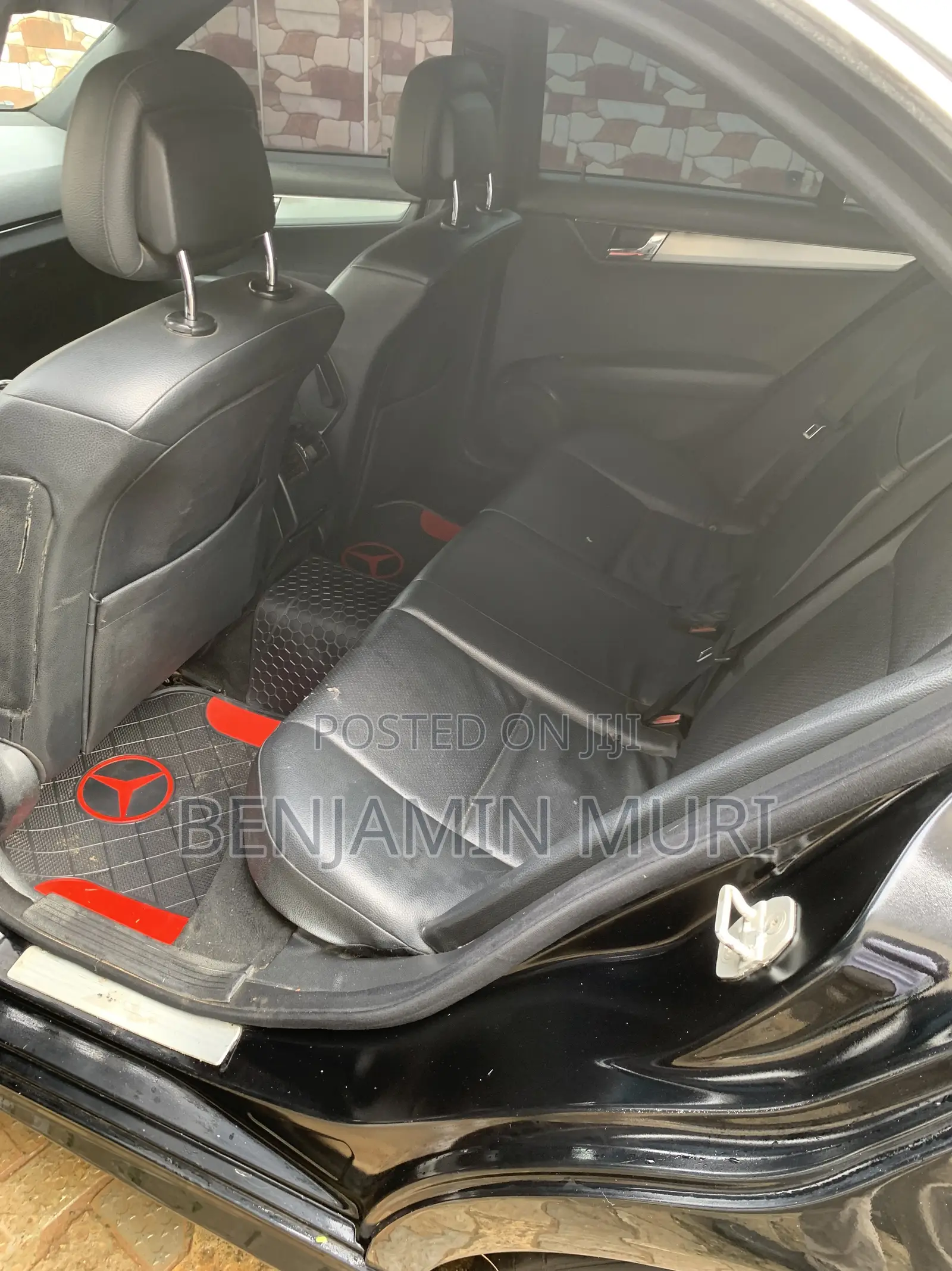 Mercedes-Benz C300 Luxury Sedan AWD (3.0L 6cyl 7A) 2009 Black
