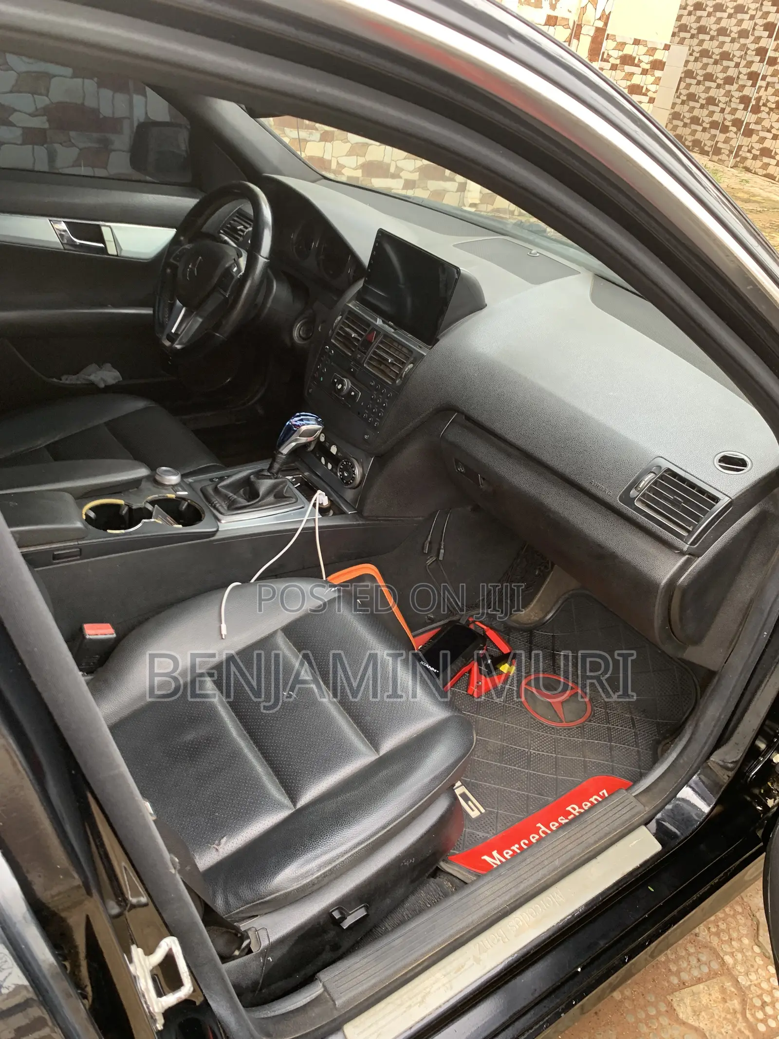 Mercedes-Benz C300 Luxury Sedan AWD (3.0L 6cyl 7A) 2009 Black