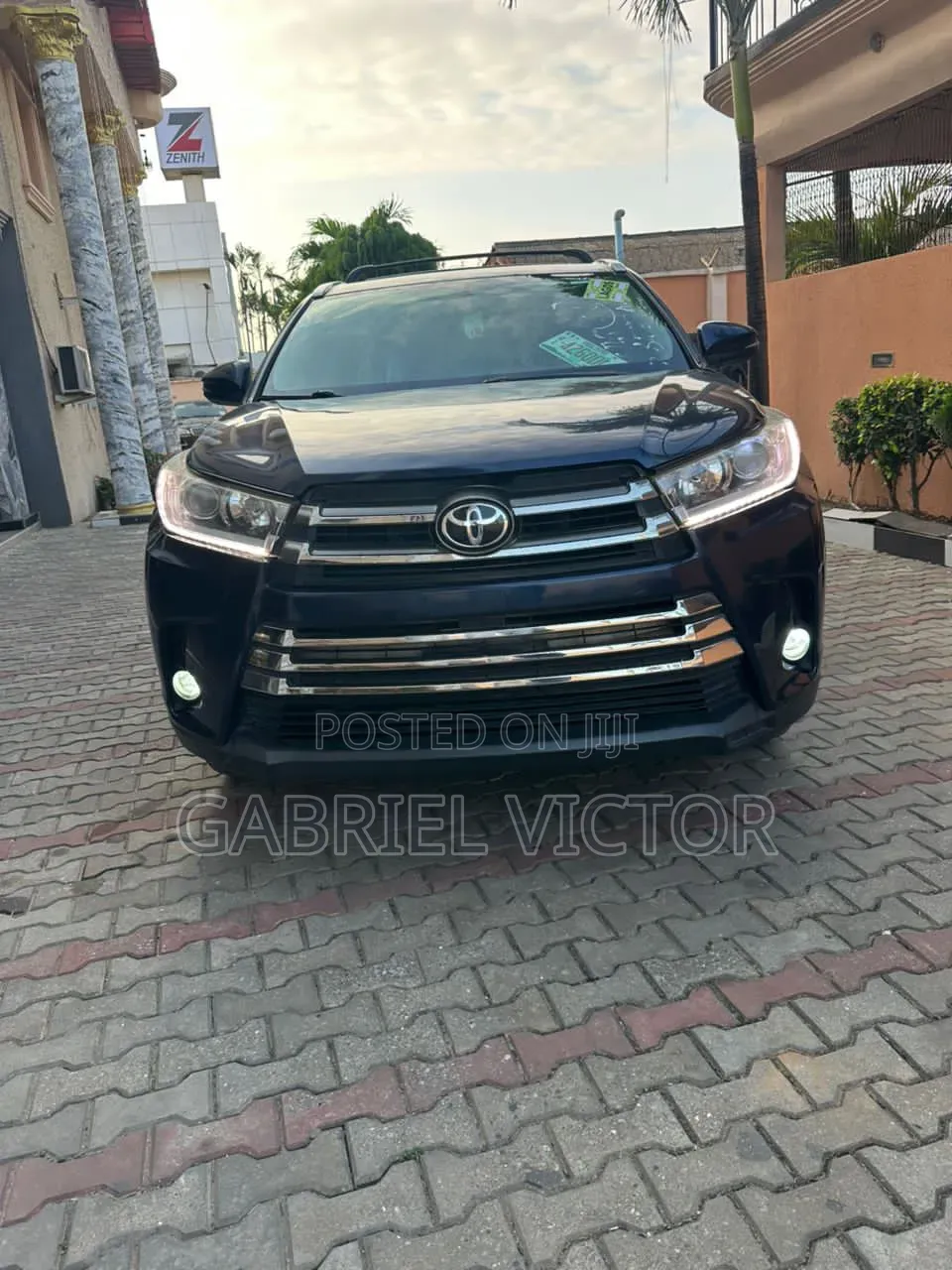 Toyota Highlander XLE V6 4x2 (3.5L 6cyl 6A) 2016 Gray