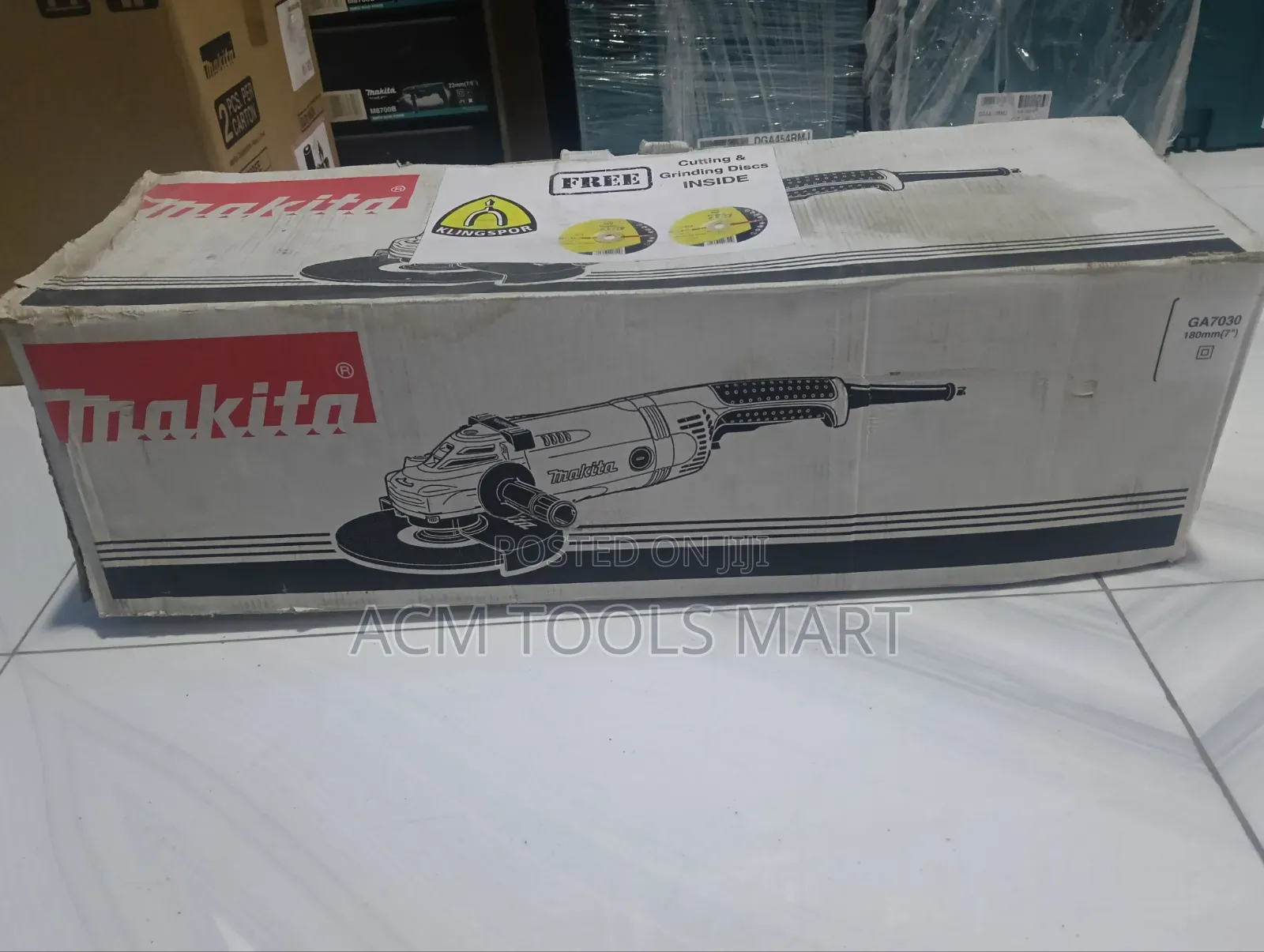 Makita GAmm 2400W Heavy Duty Angle Grinder