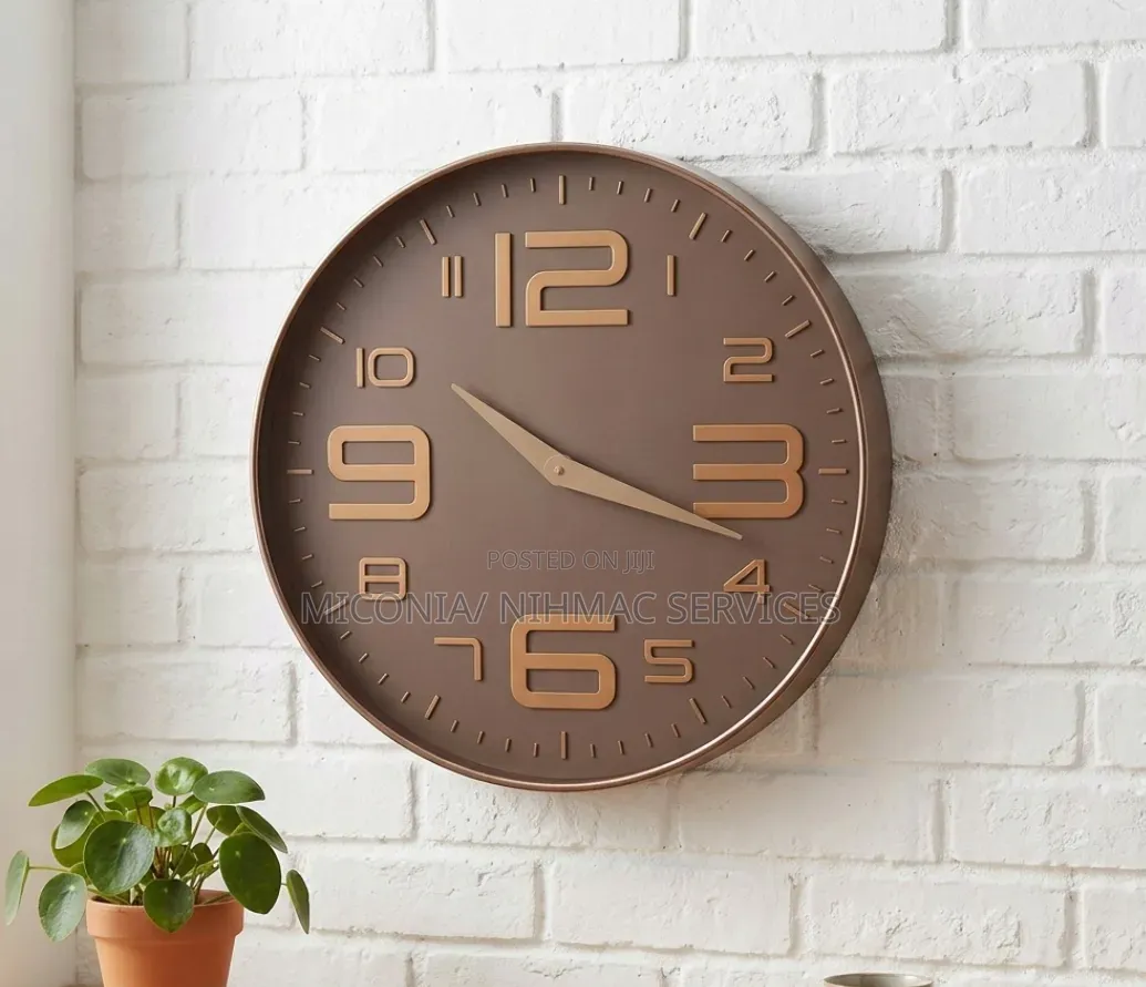 Round Analog Wall Clock