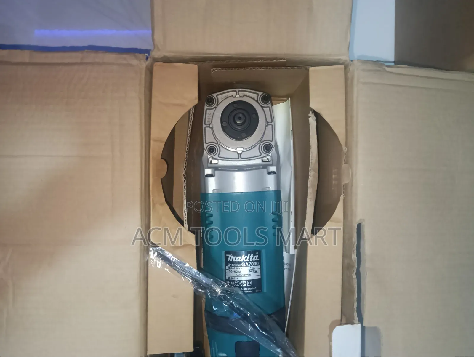 Makita GAmm 2400W Heavy Duty Angle Grinder