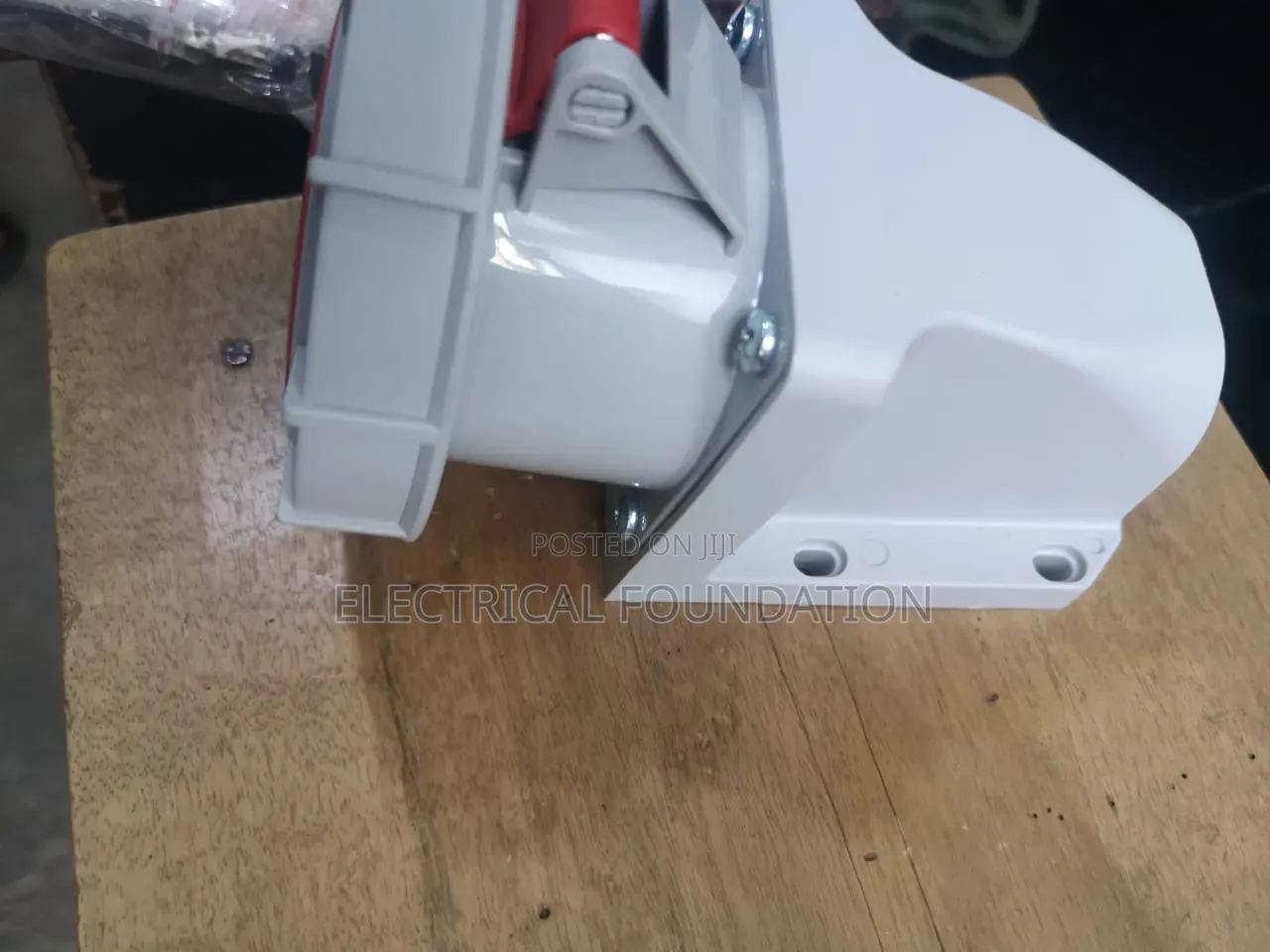 32amps (3 Phase ) Industrial Socket 5 Pin (ABB)