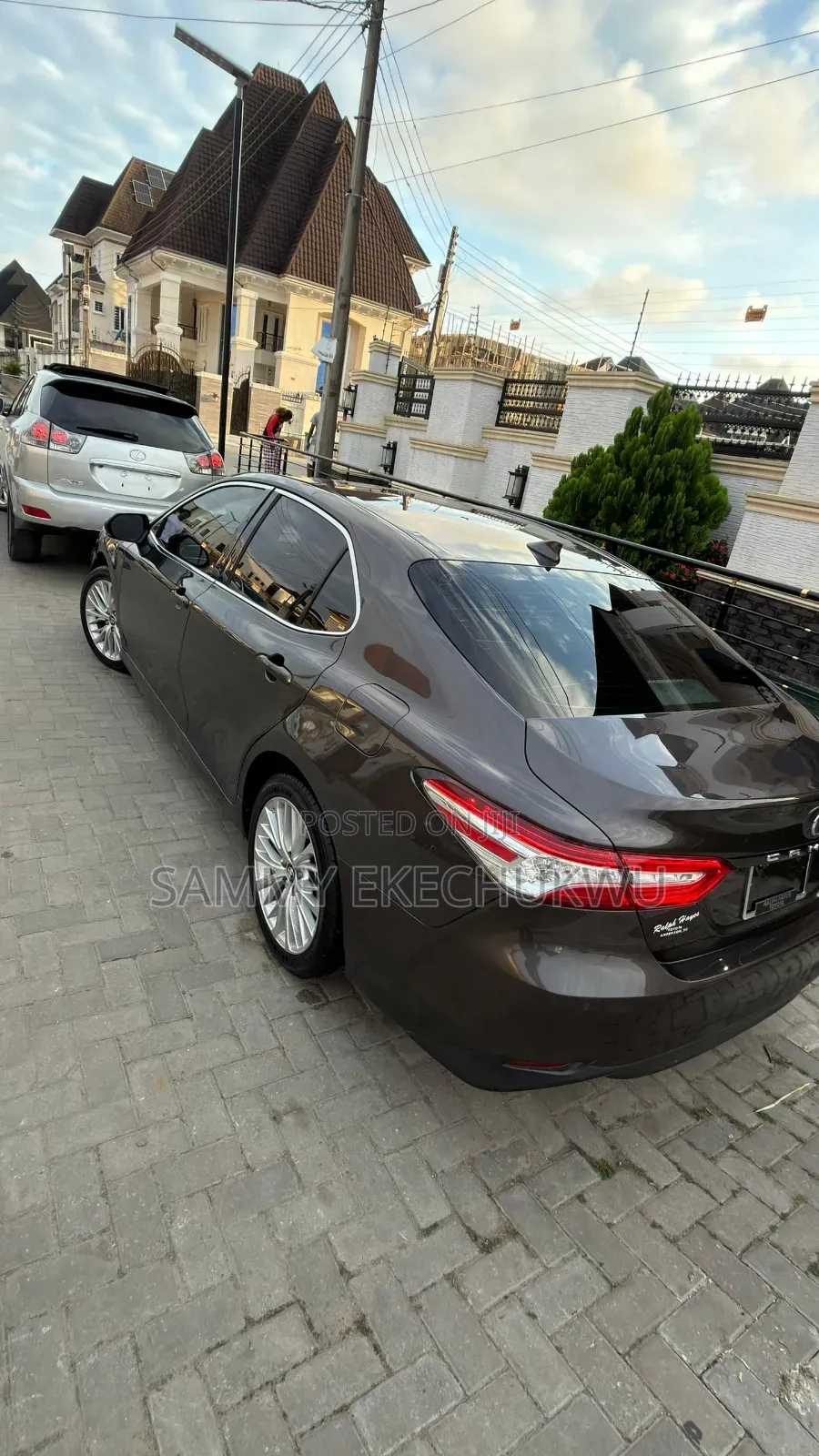 Toyota Camry XLE FWD (2.5L 4cyl 8AM) 2018 Brown