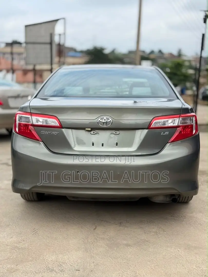 Toyota Camry LE 4dr Sedan (2.5L 4cyl 6A) 2012 Green